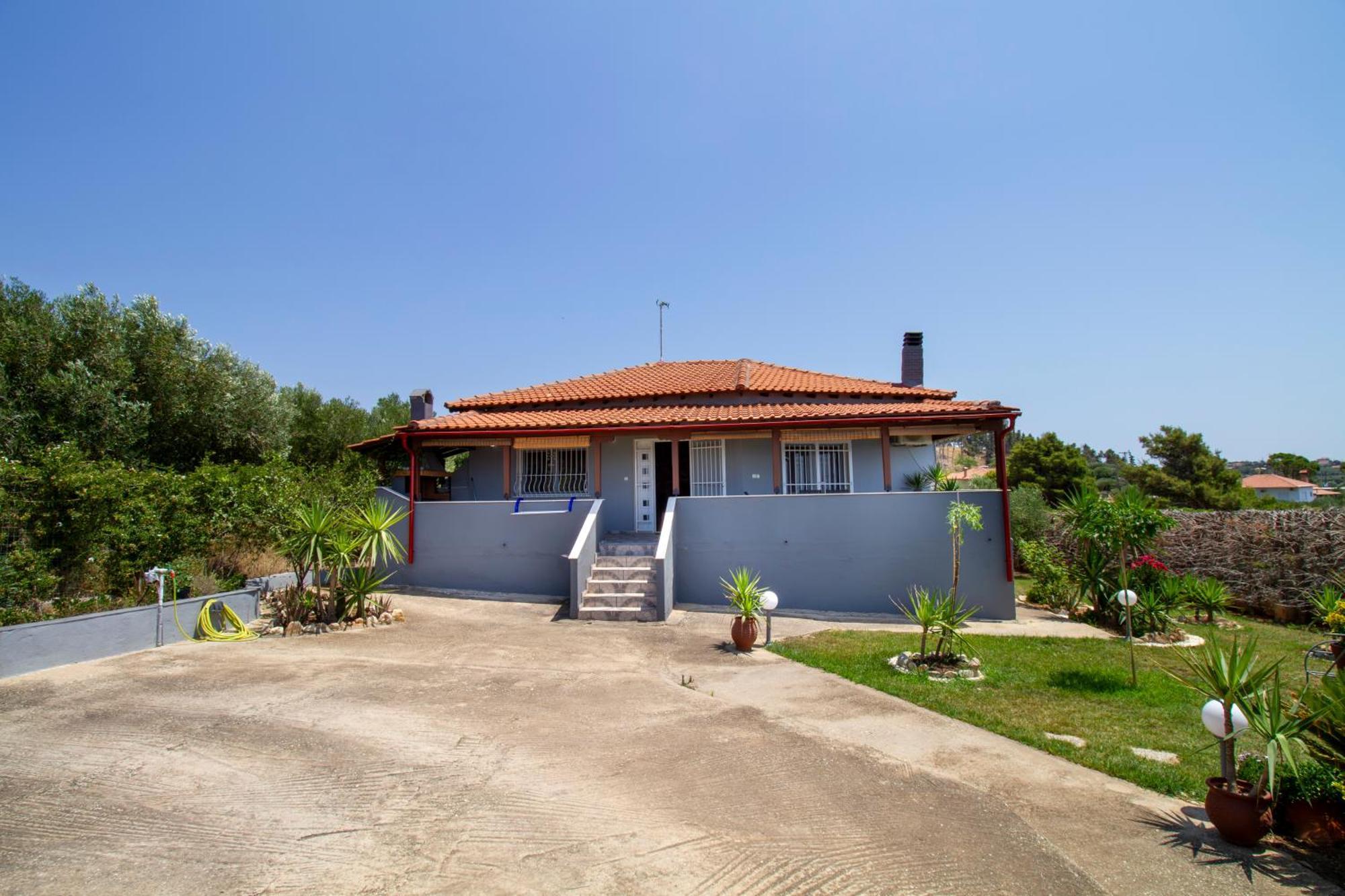 Tanias Seafront Villa-by Rentalspro Services- Halkidiki