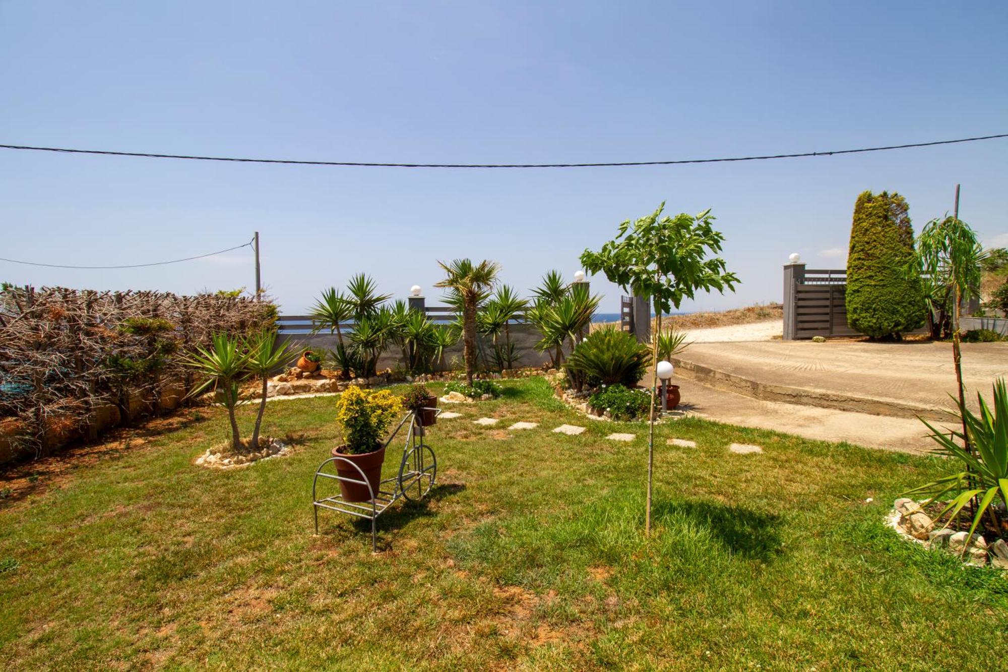 Villa Tanias Seafront Villa-by Rentalspro Services- Halkidiki