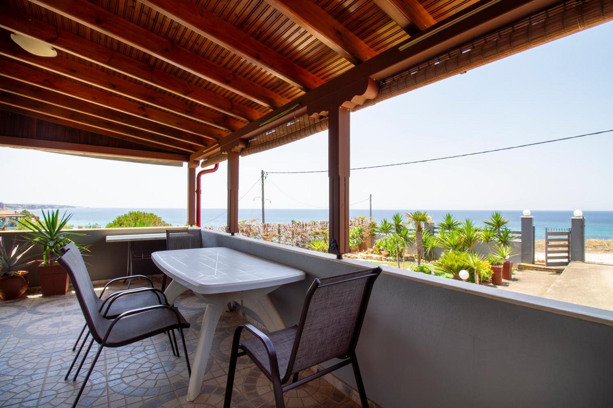 Tanias Seafront Villa-by Rentalspro Services- Halkidiki Villa *