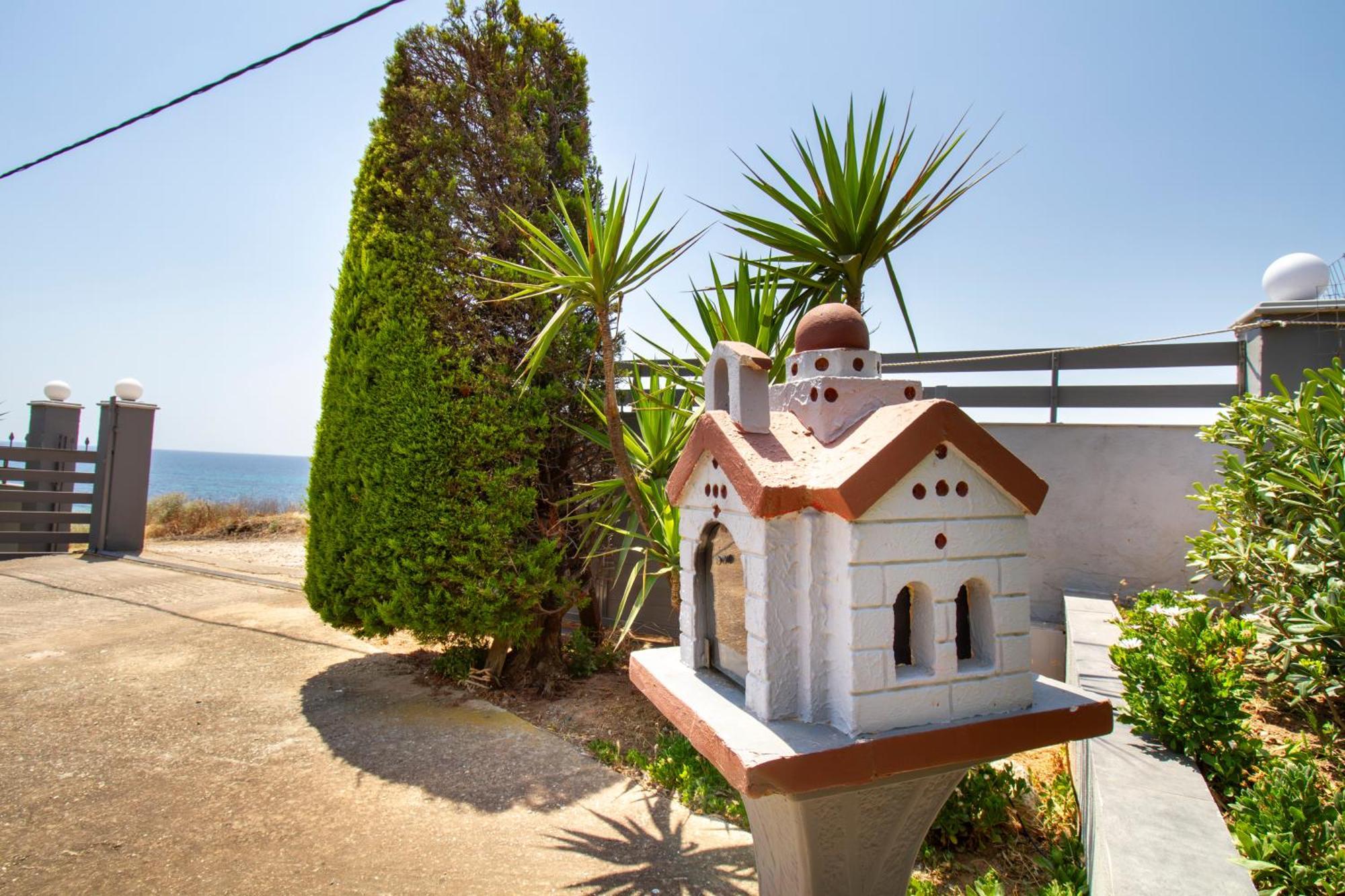 Tanias Seafront Villa-by Rentalspro Services- Halkidiki Villa