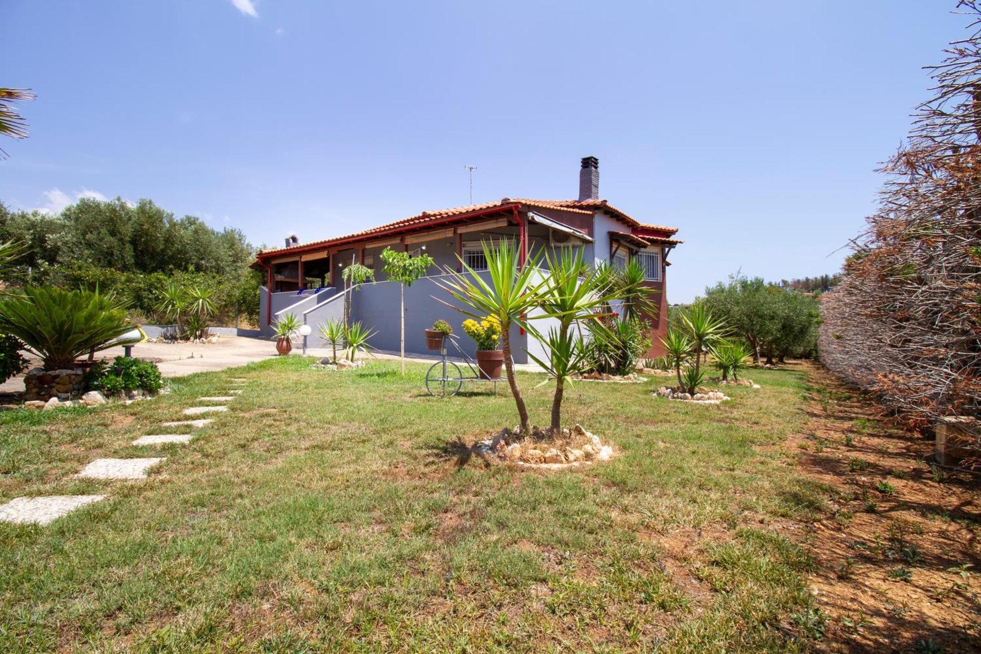 Tanias Seafront Villa-by Rentalspro Services- Halkidiki Villa *