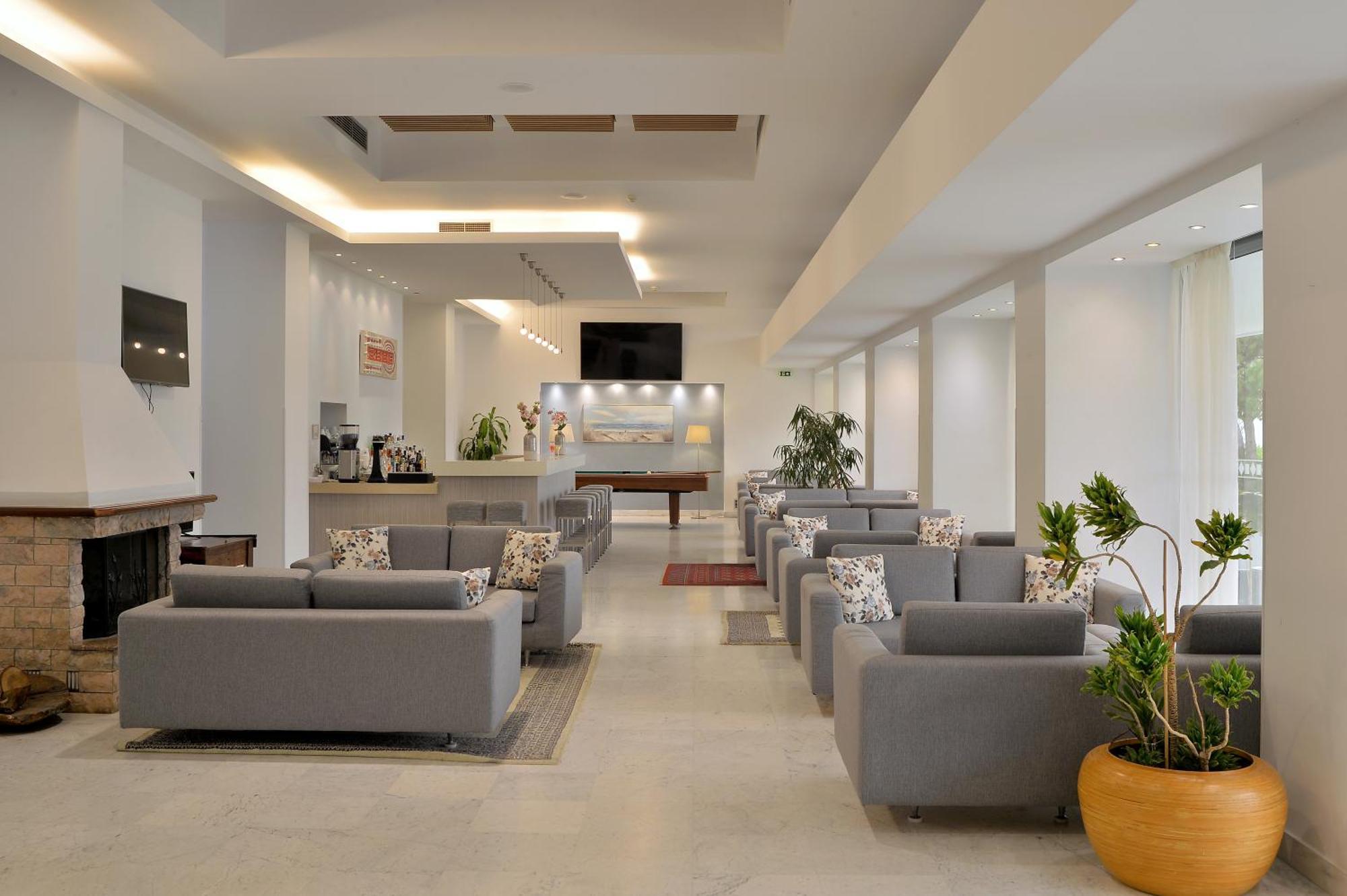 Airotel Achaia Hotel 4*