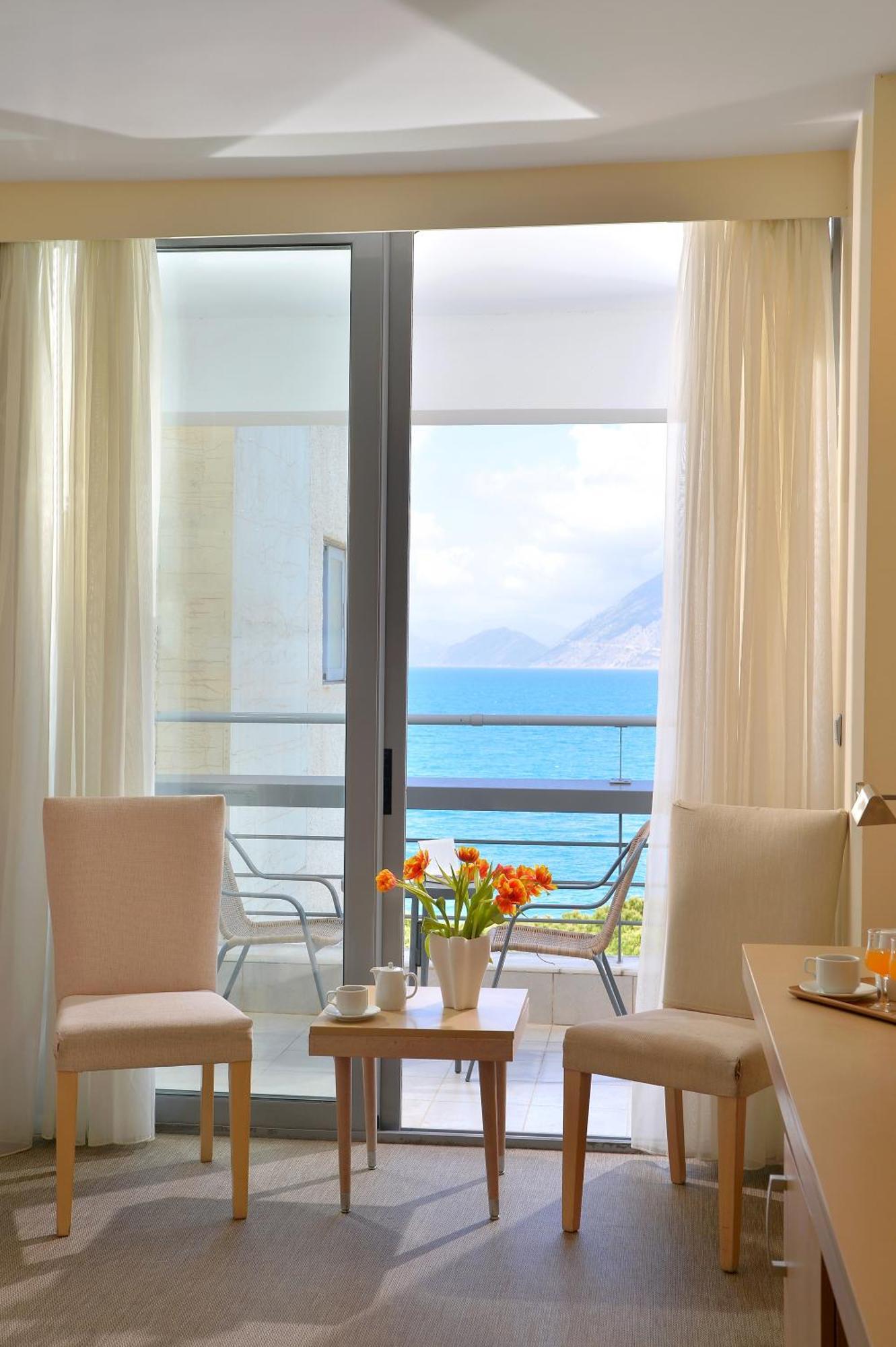Airotel Achaia Hotel 4*