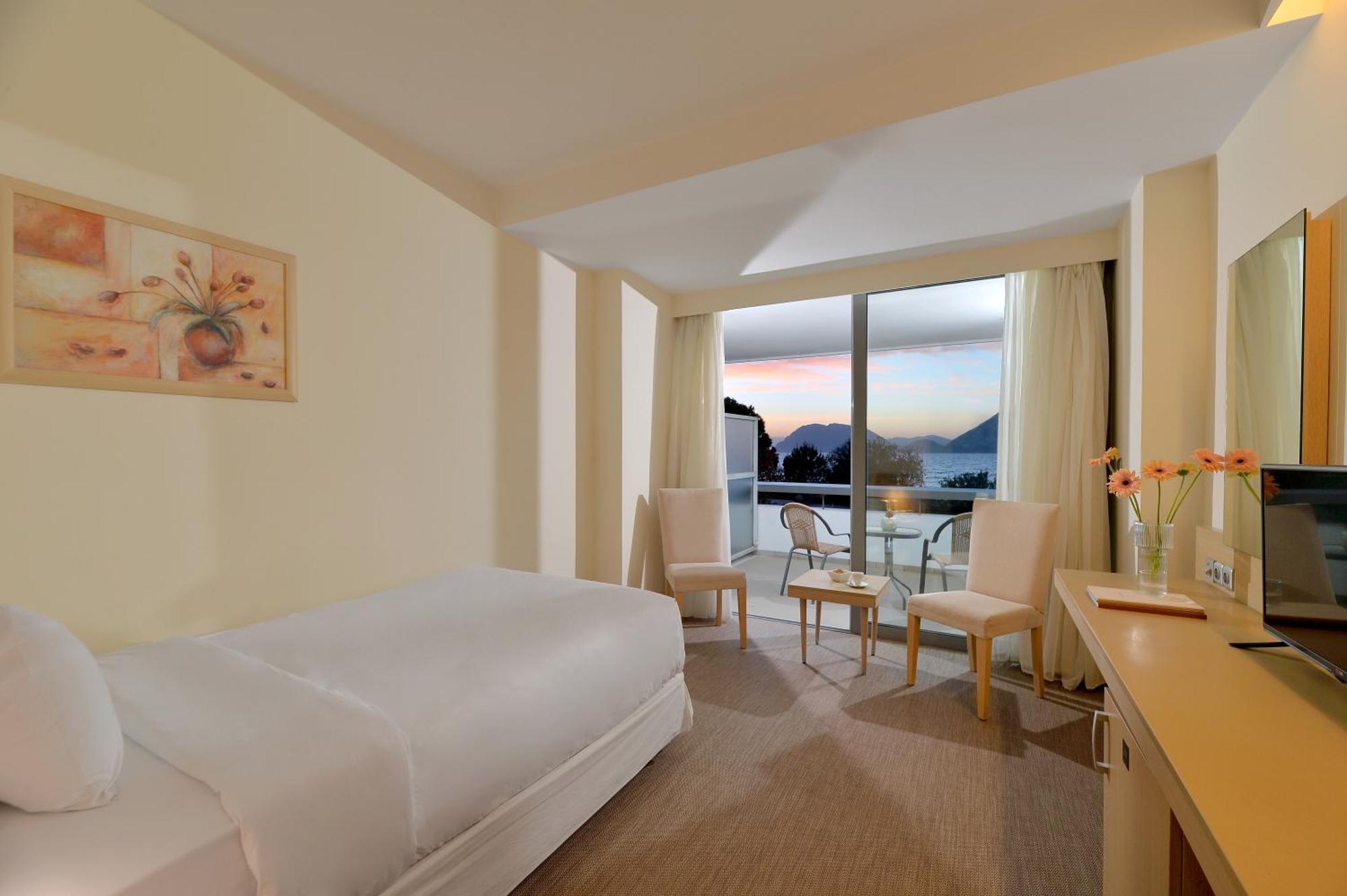 Airotel Achaia 4*
