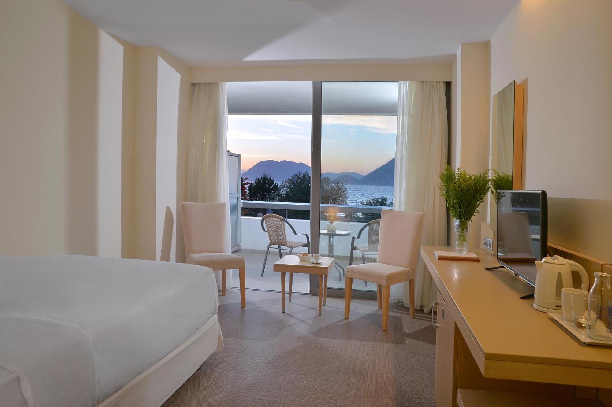 Hotel Airotel Achaia 4*