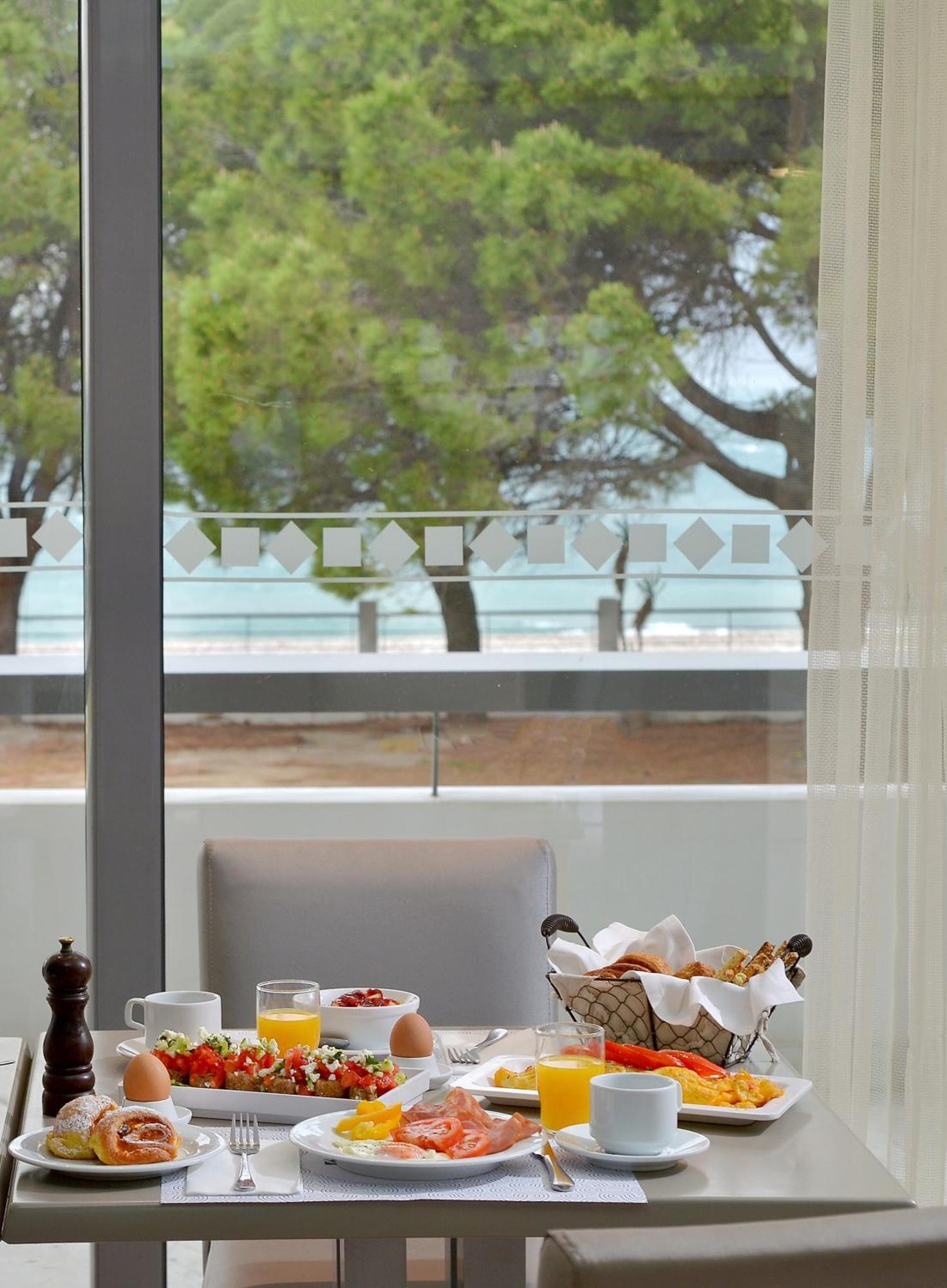 Airotel Achaia 4*