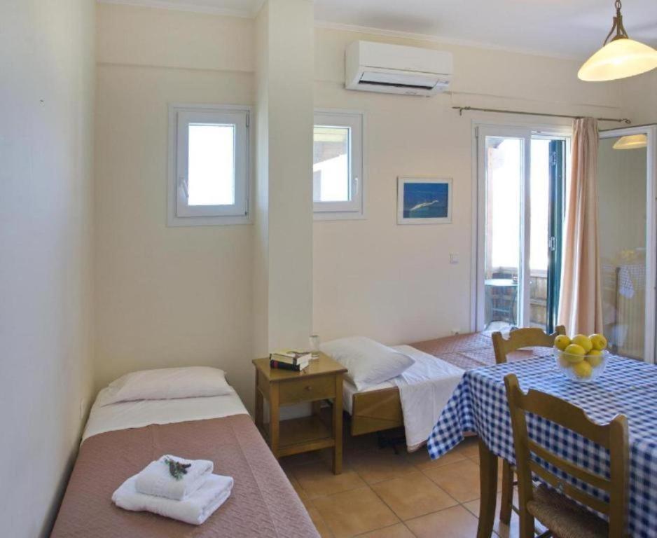 Porto Nirikos - Private Parking Apartment Lefkada City