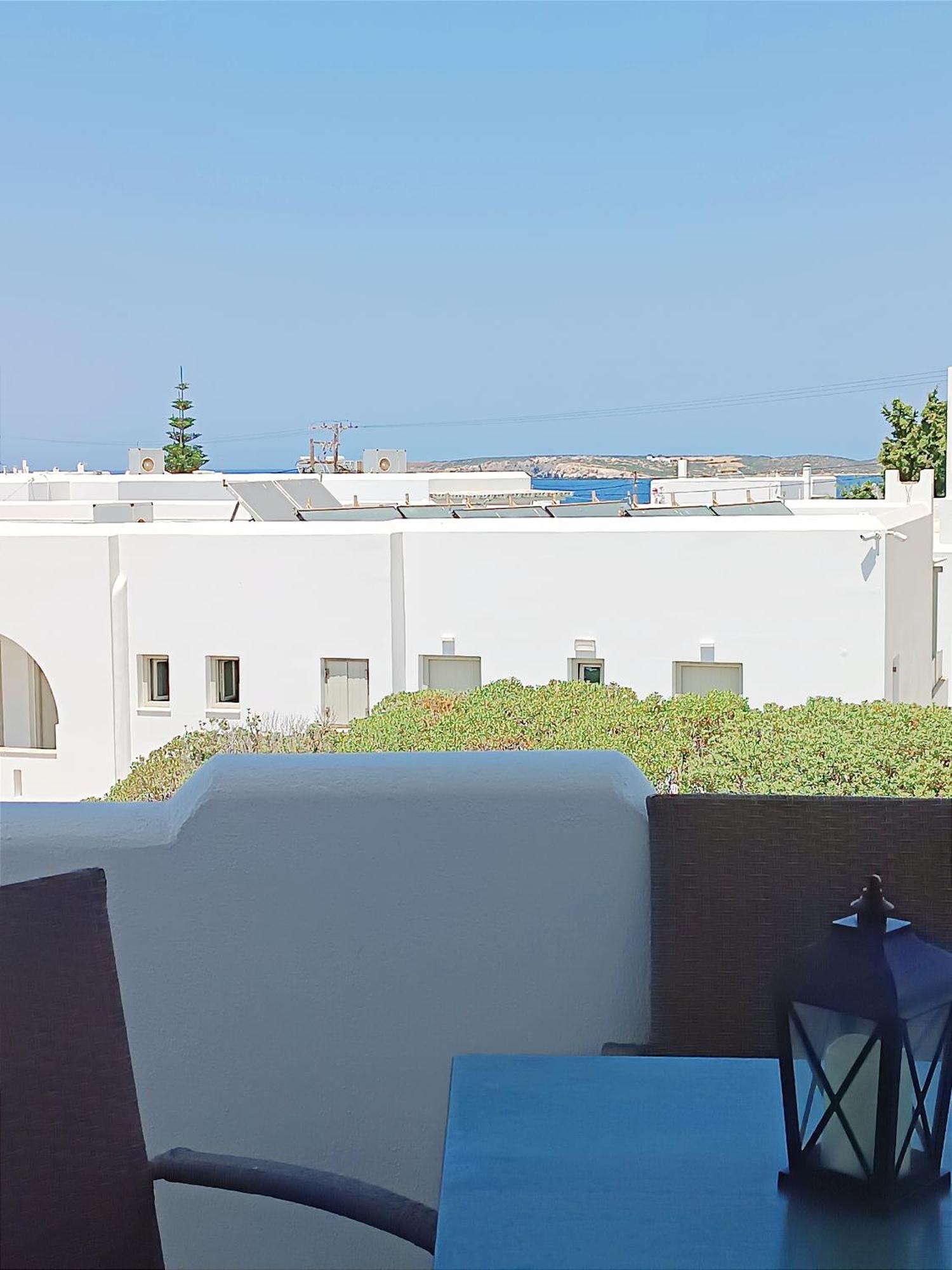 Apanema Paros Naousa (Paros)
