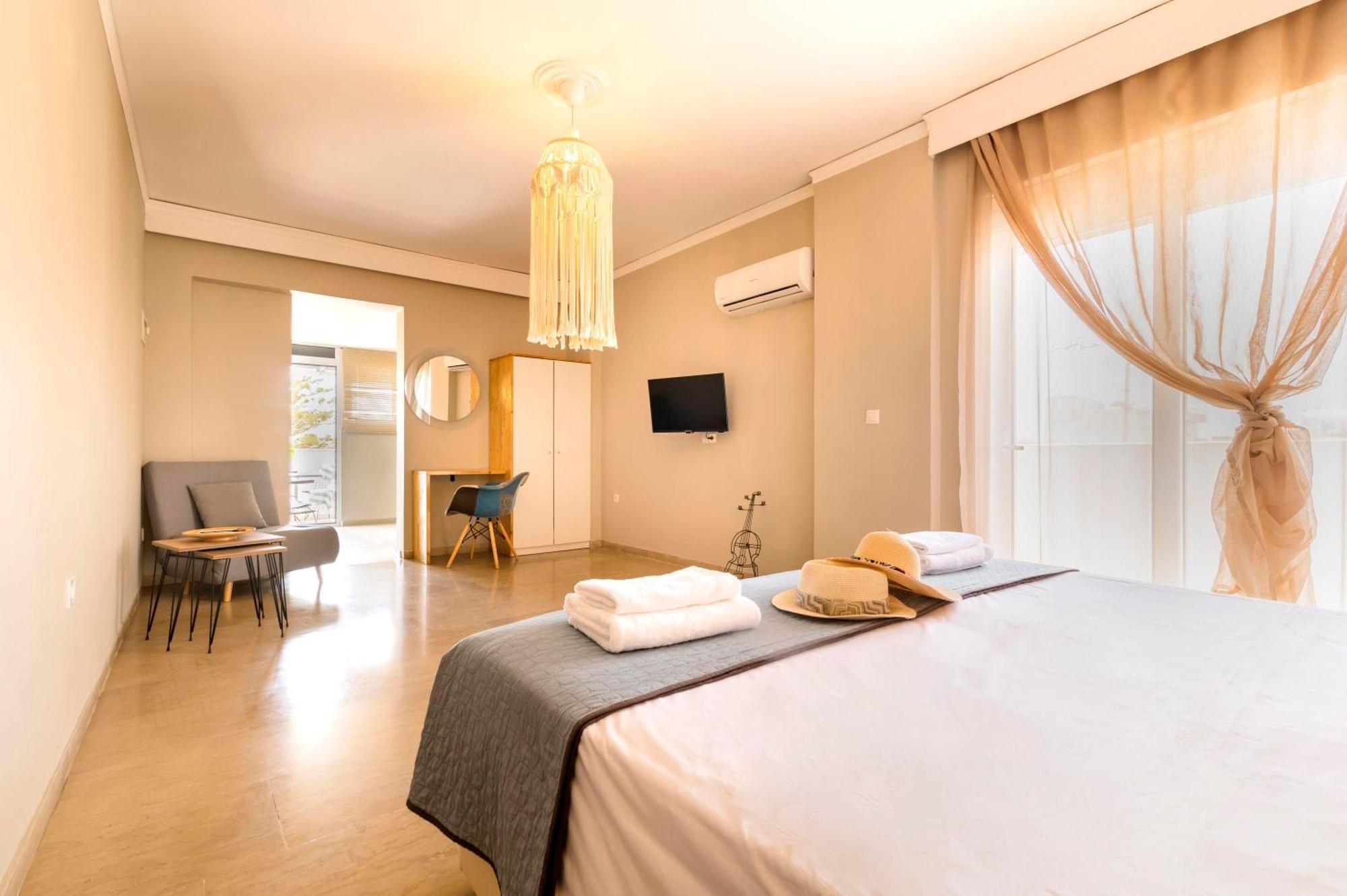 Lefka & Aparthotel
