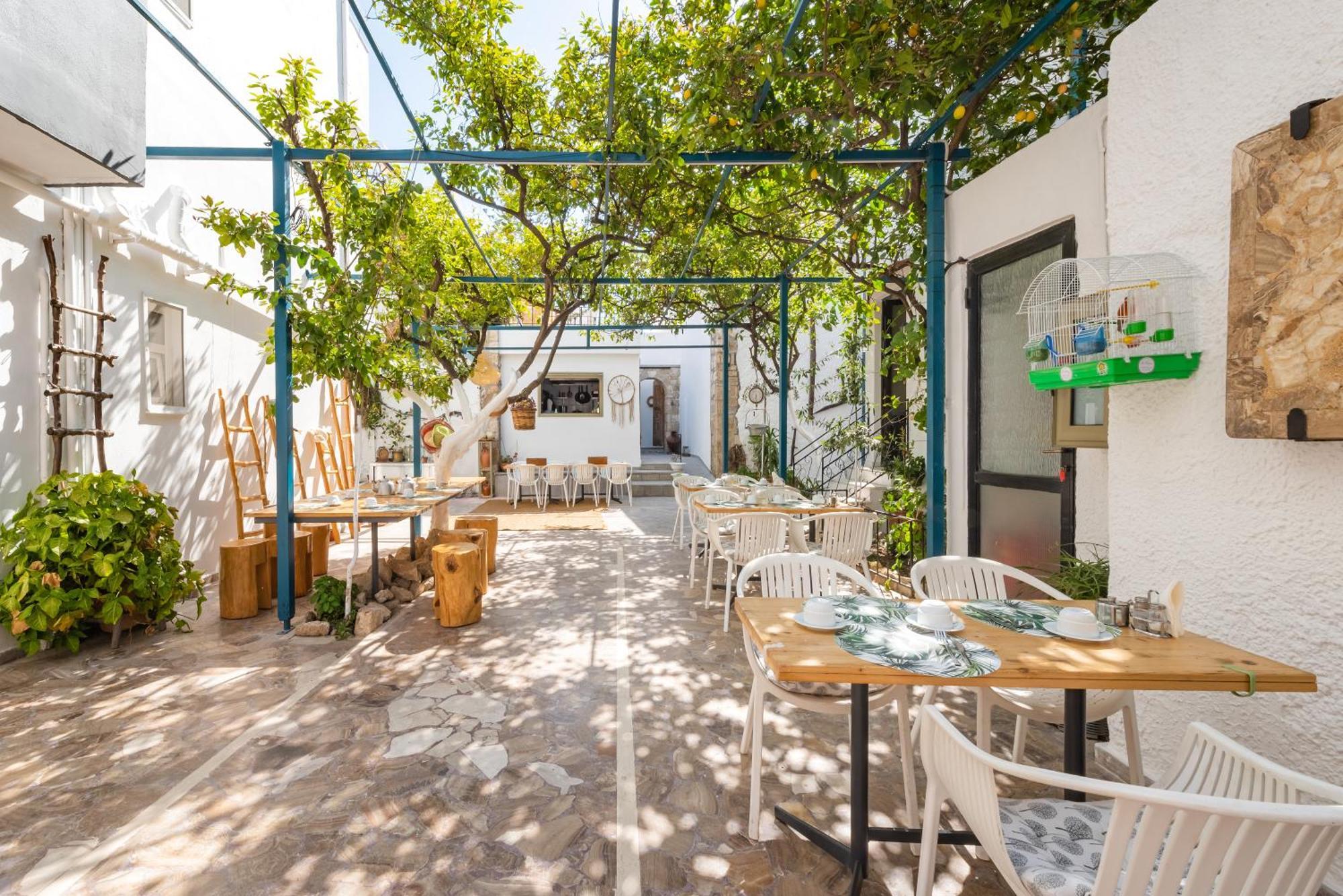Aparthotel Lefka & Rhodes City