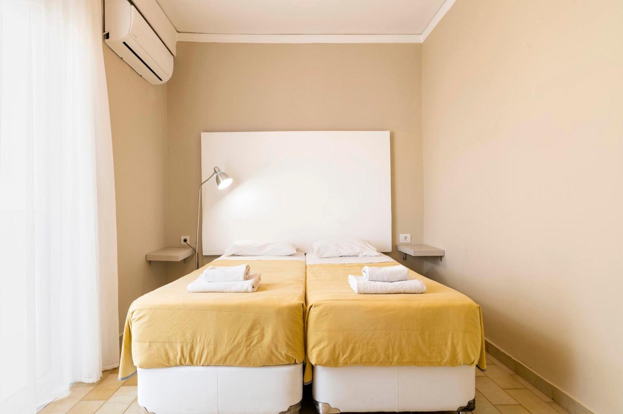 Lefka & Aparthotel 2*