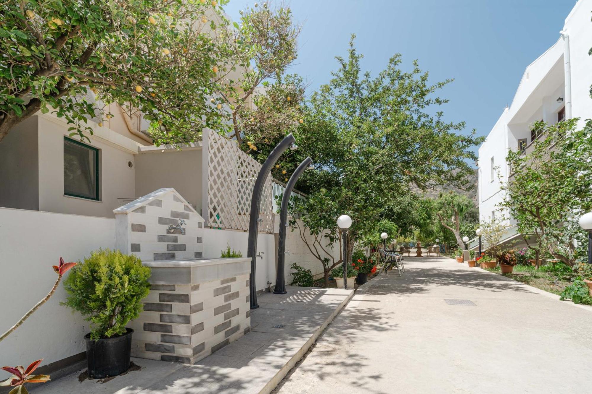 Apartment Manos