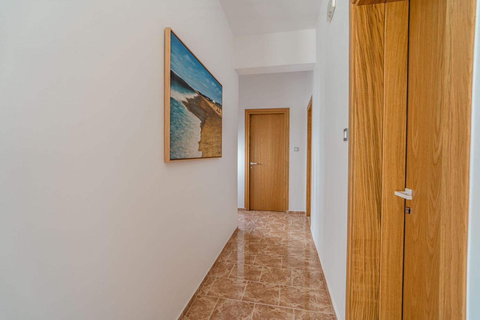 Manos Apartment *