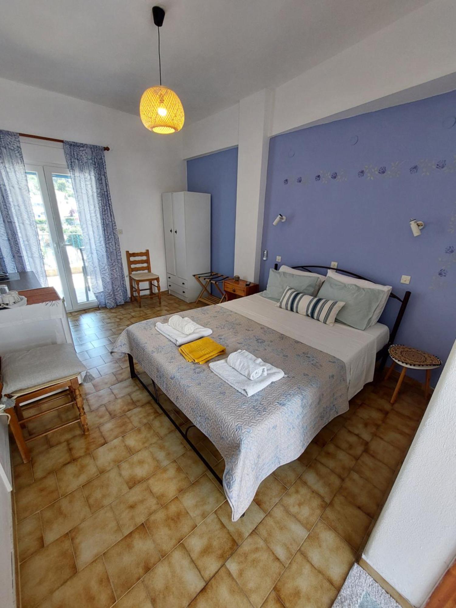 Guest house Mirsini Votsi (Alonnisos)