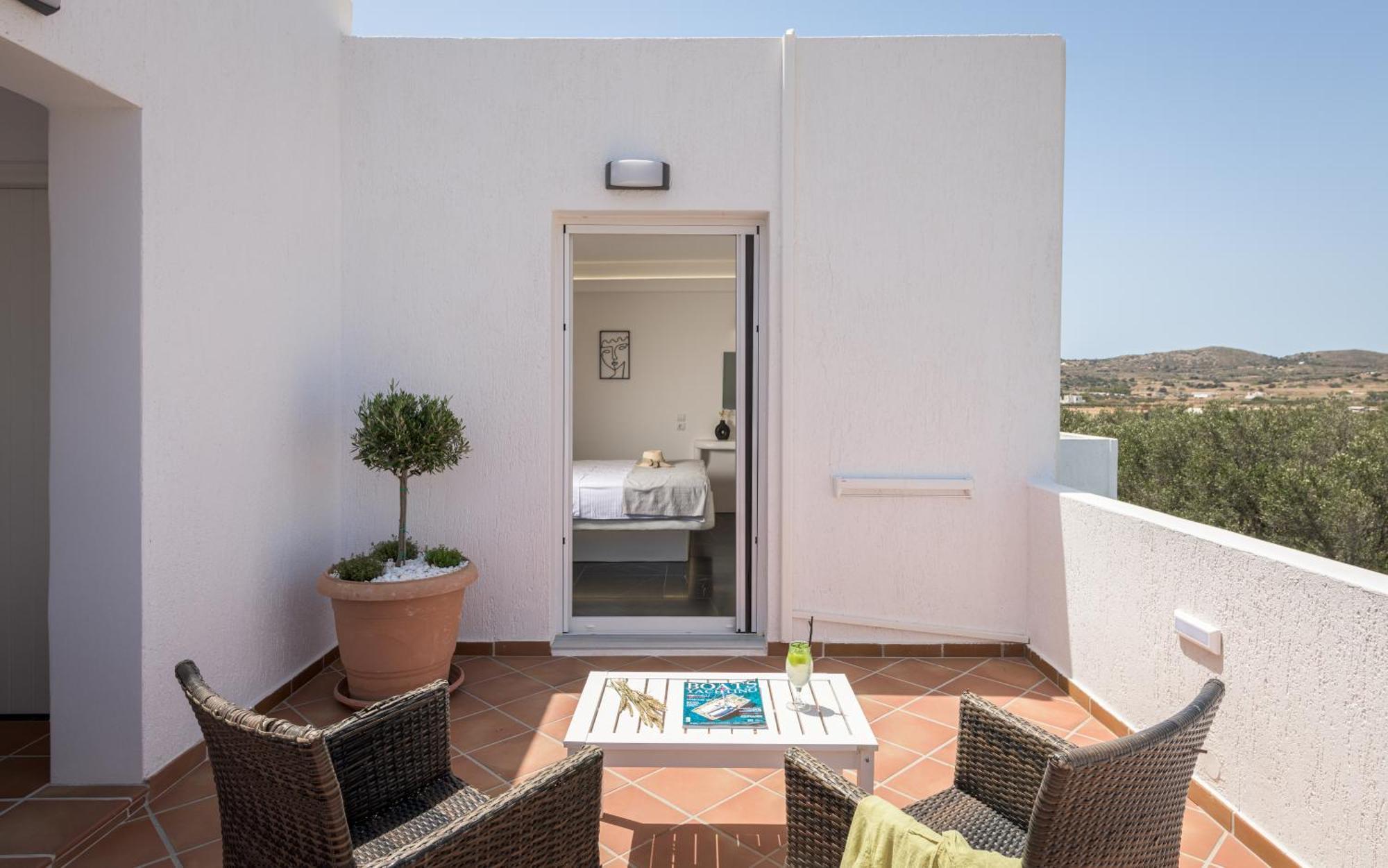 Avra Milos 2* Zefiria