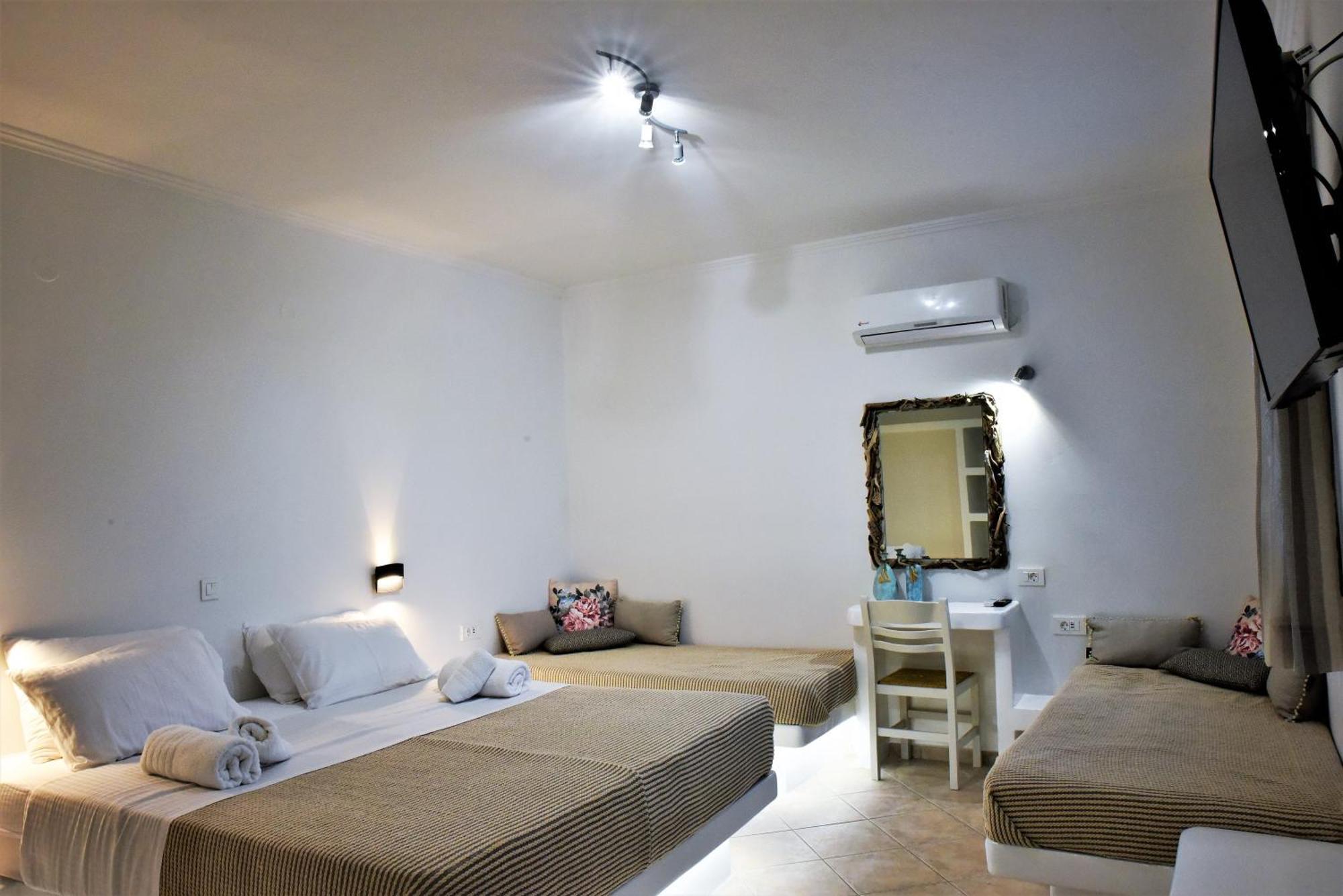 Avra Milos Guest house Zefiria