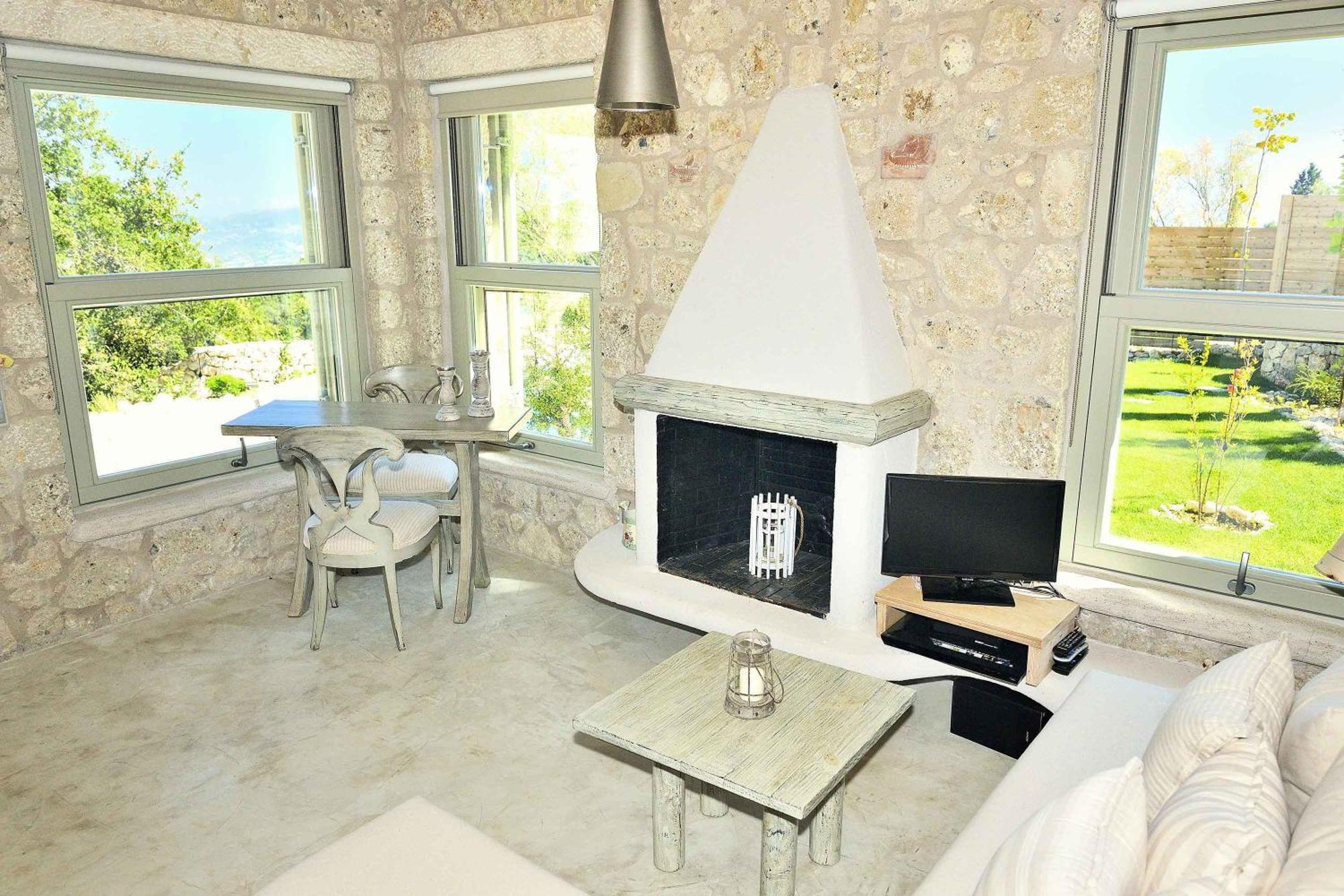 Mounty Island Villa Lazarata