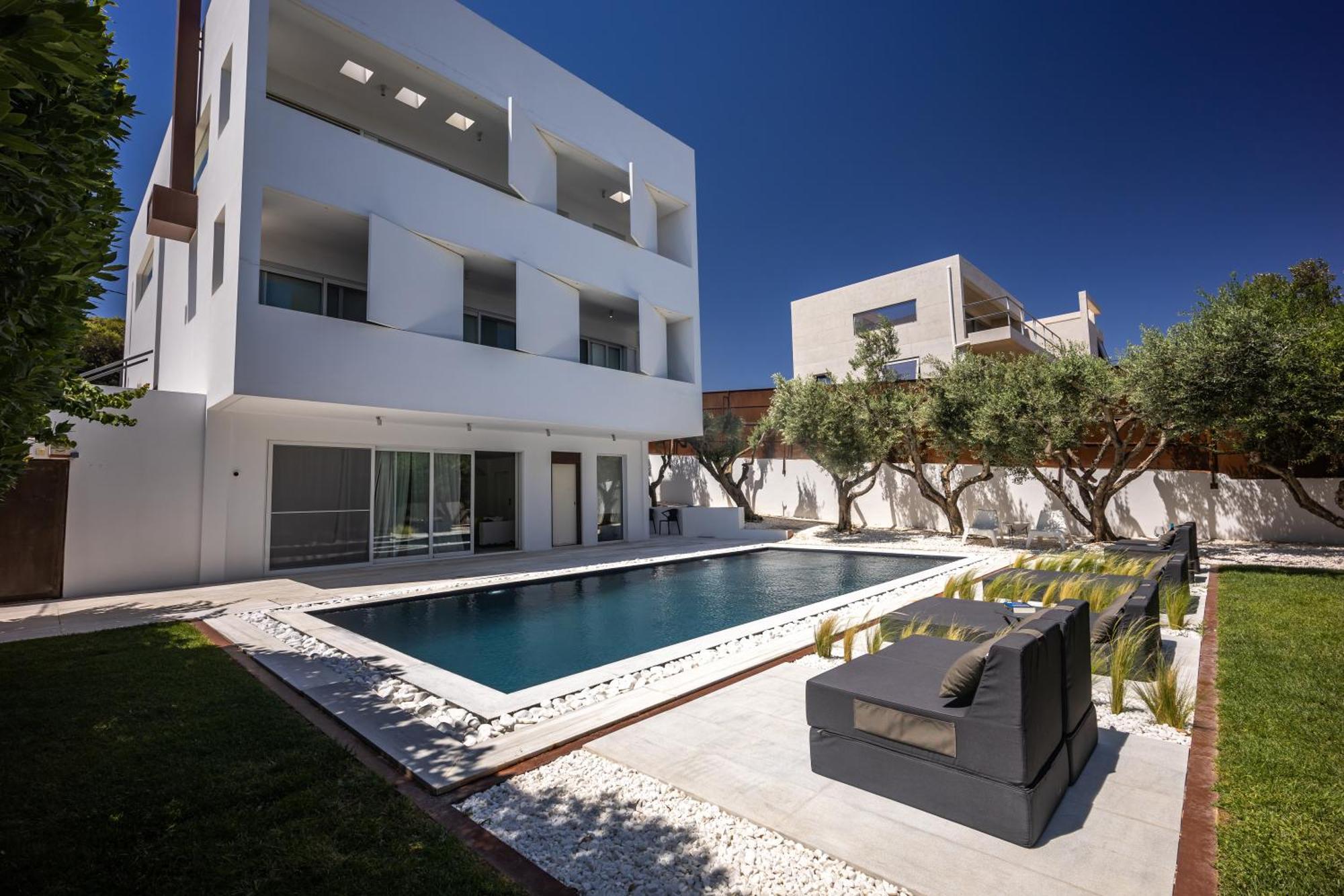 Infinity White Complex By Gk * Porto Rafti