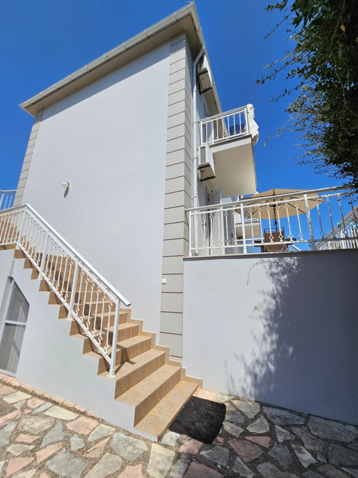 Natura Apartment *