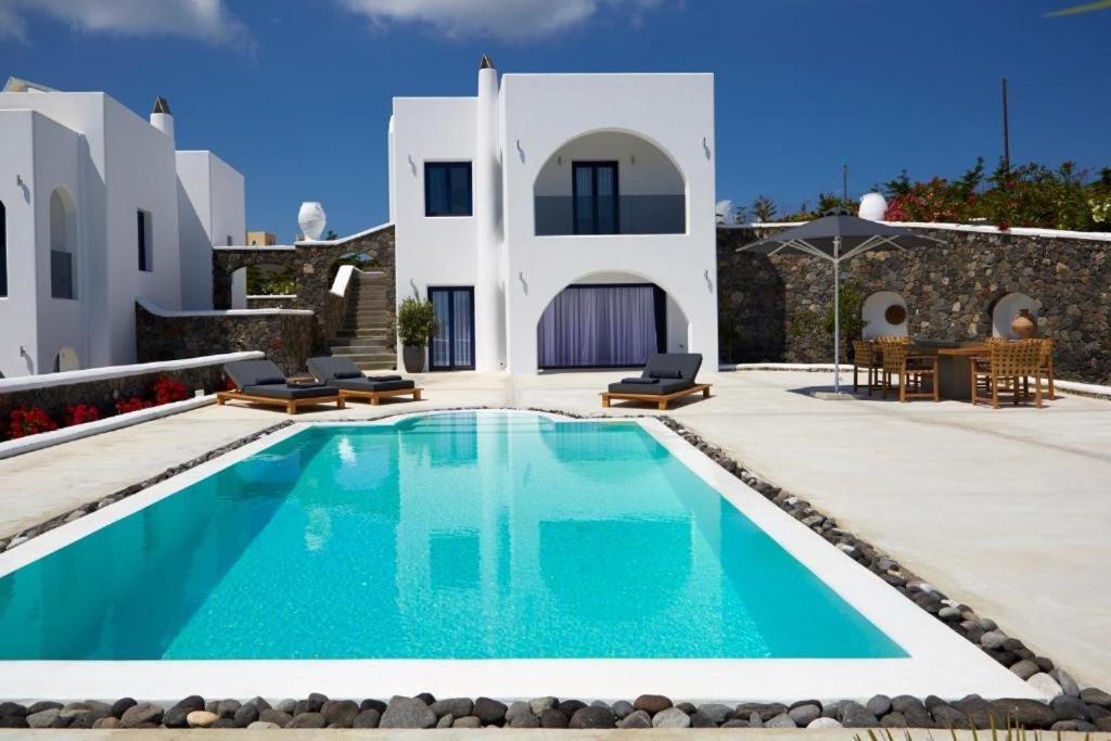 Hideaway Fira (Santorini)