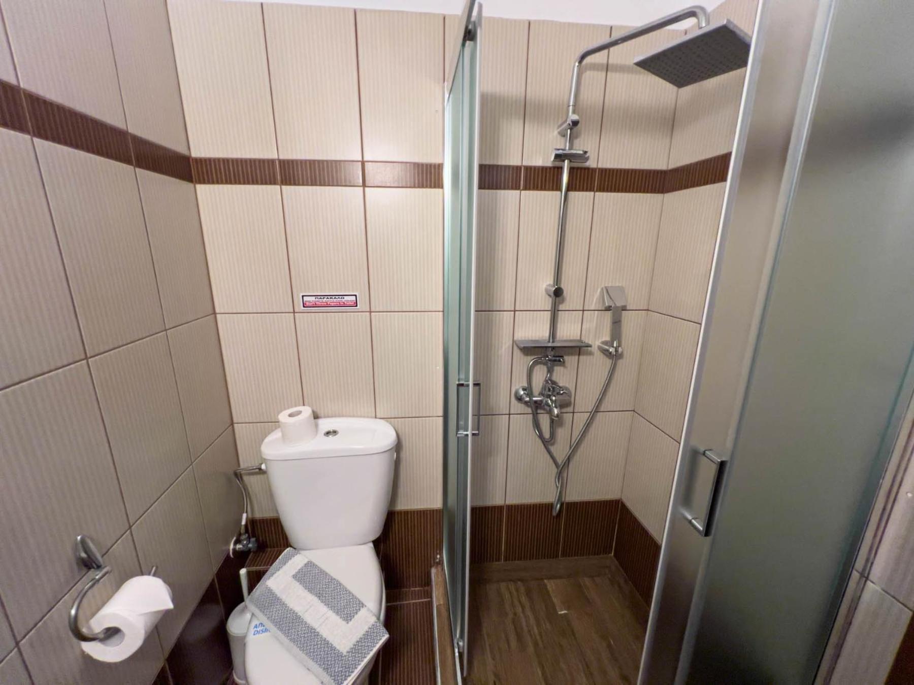 Plaka Aparthotel 2*