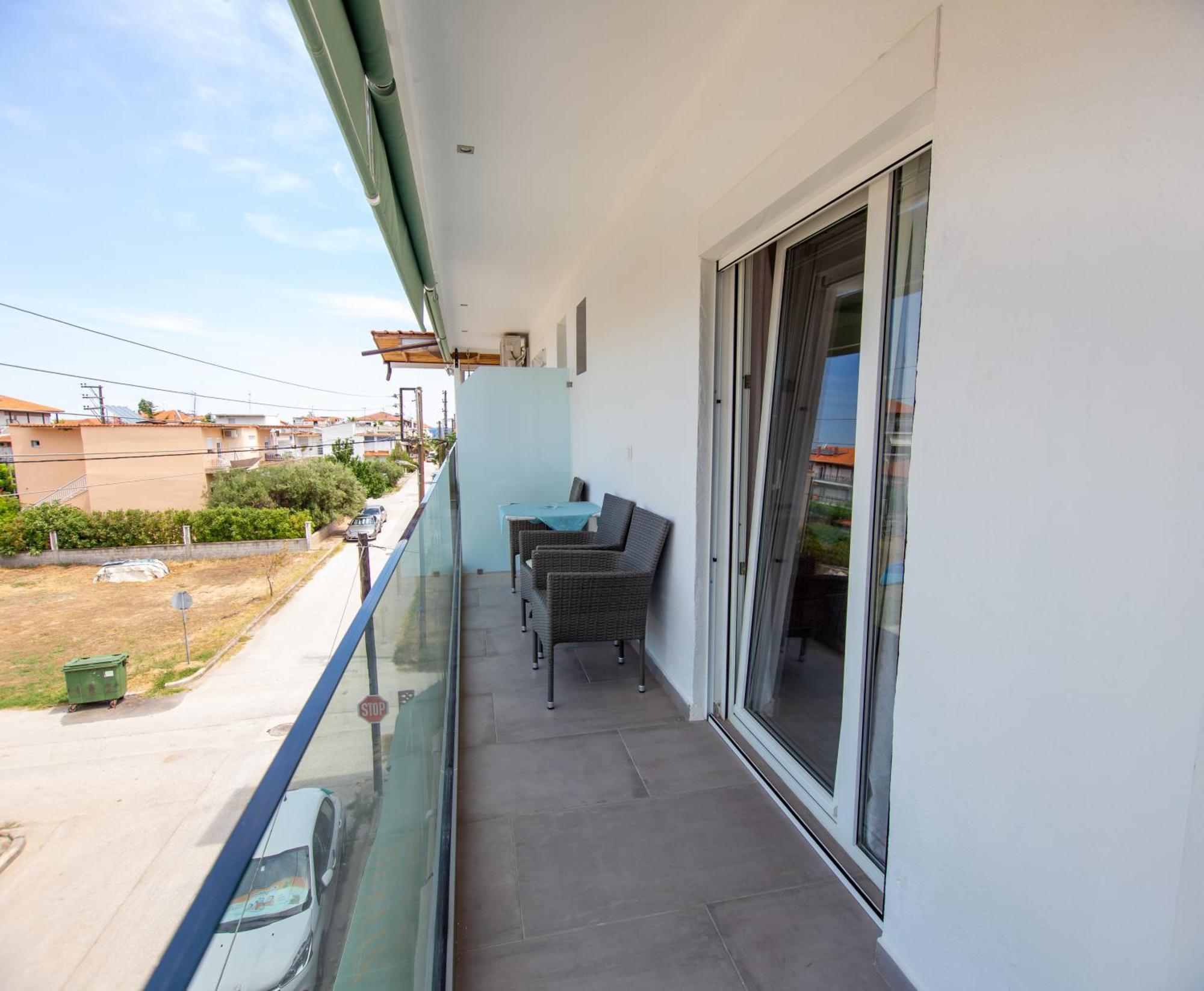 Apartment T H E Berlin And Nea Vrasna
