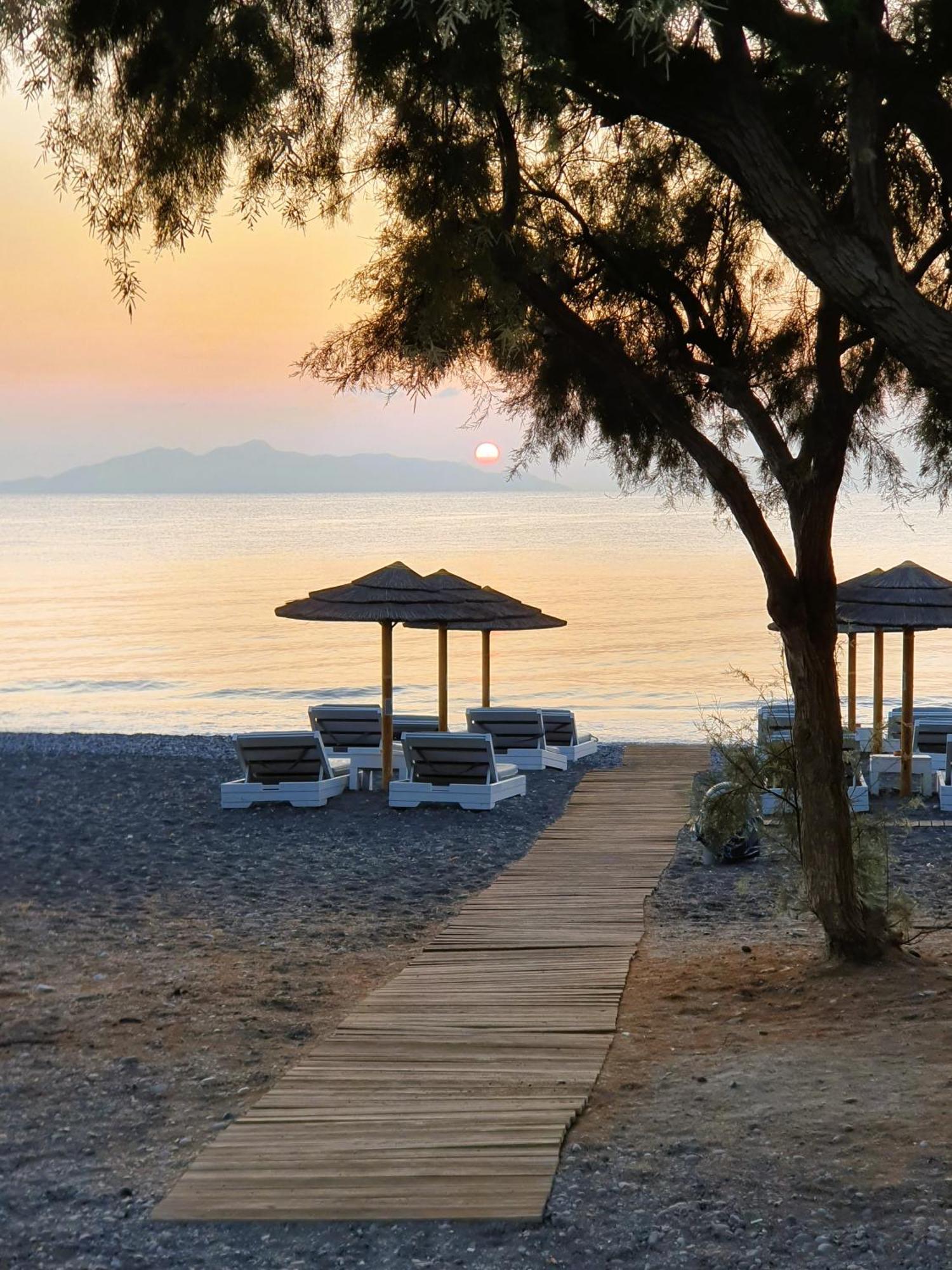 Arion Bay Santorini 3*