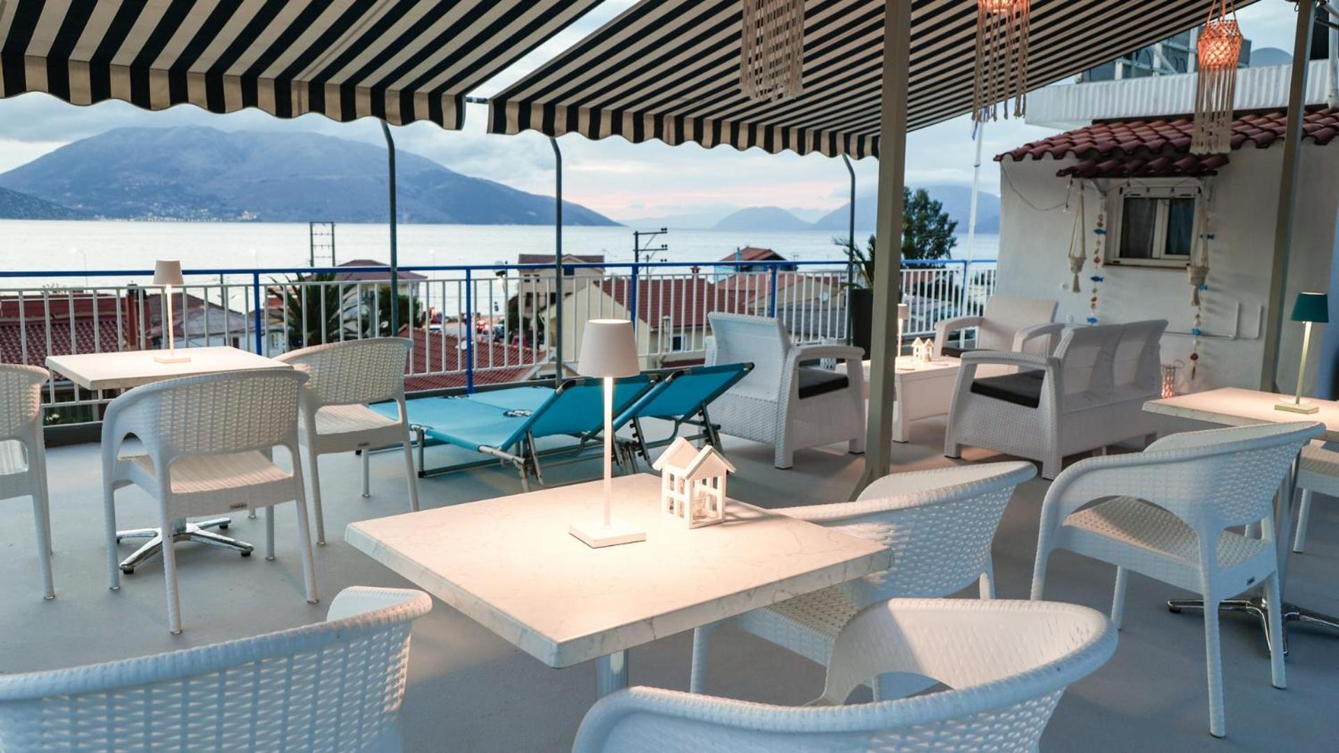 Melissani Hotel *
