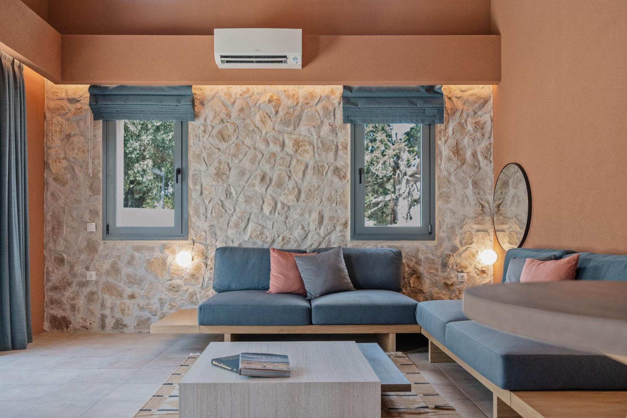 Tessera & Collection * Gouvia