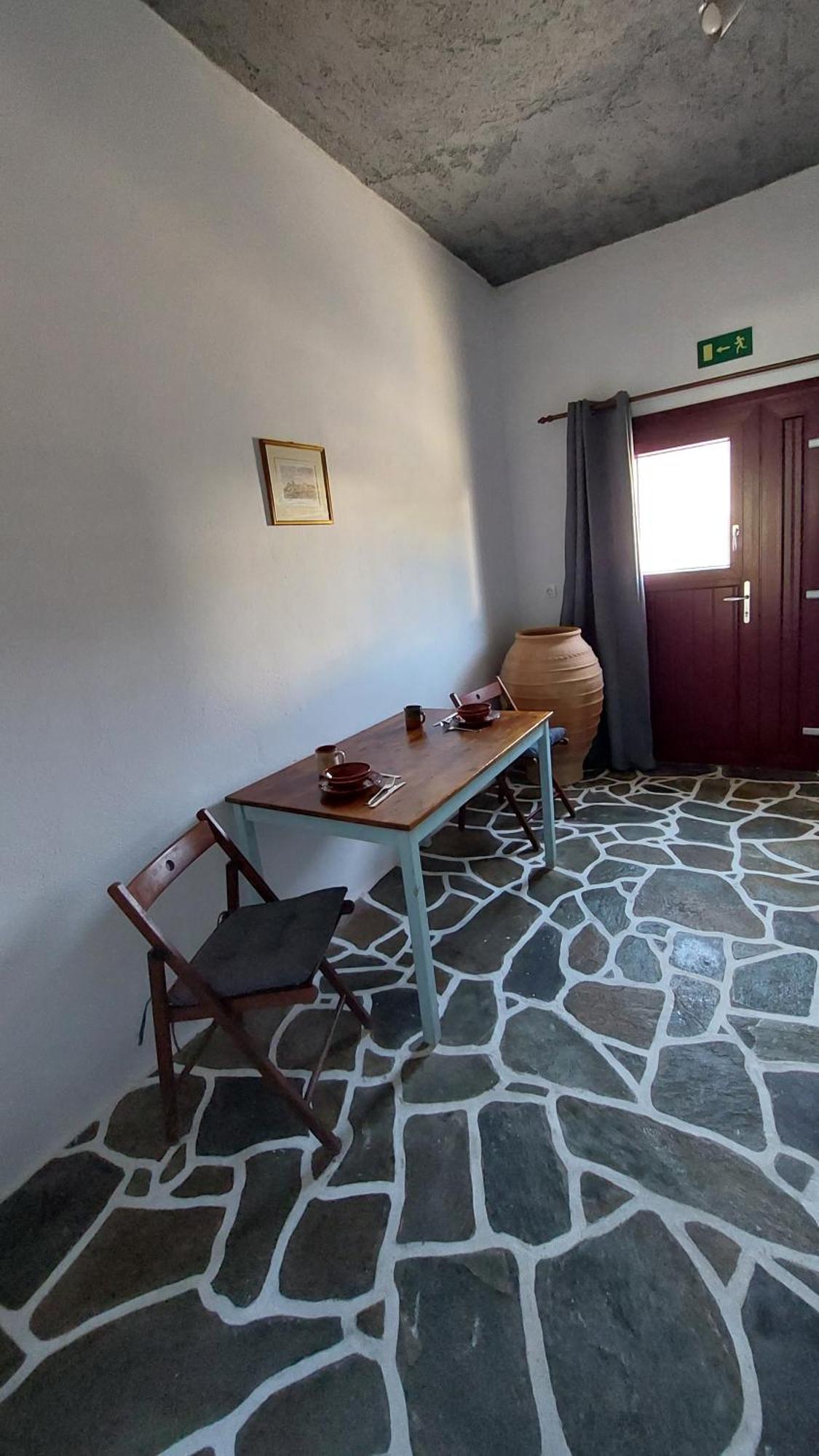 Styfilia Beachfront Apartment Platis Gialos (Sifnos)
