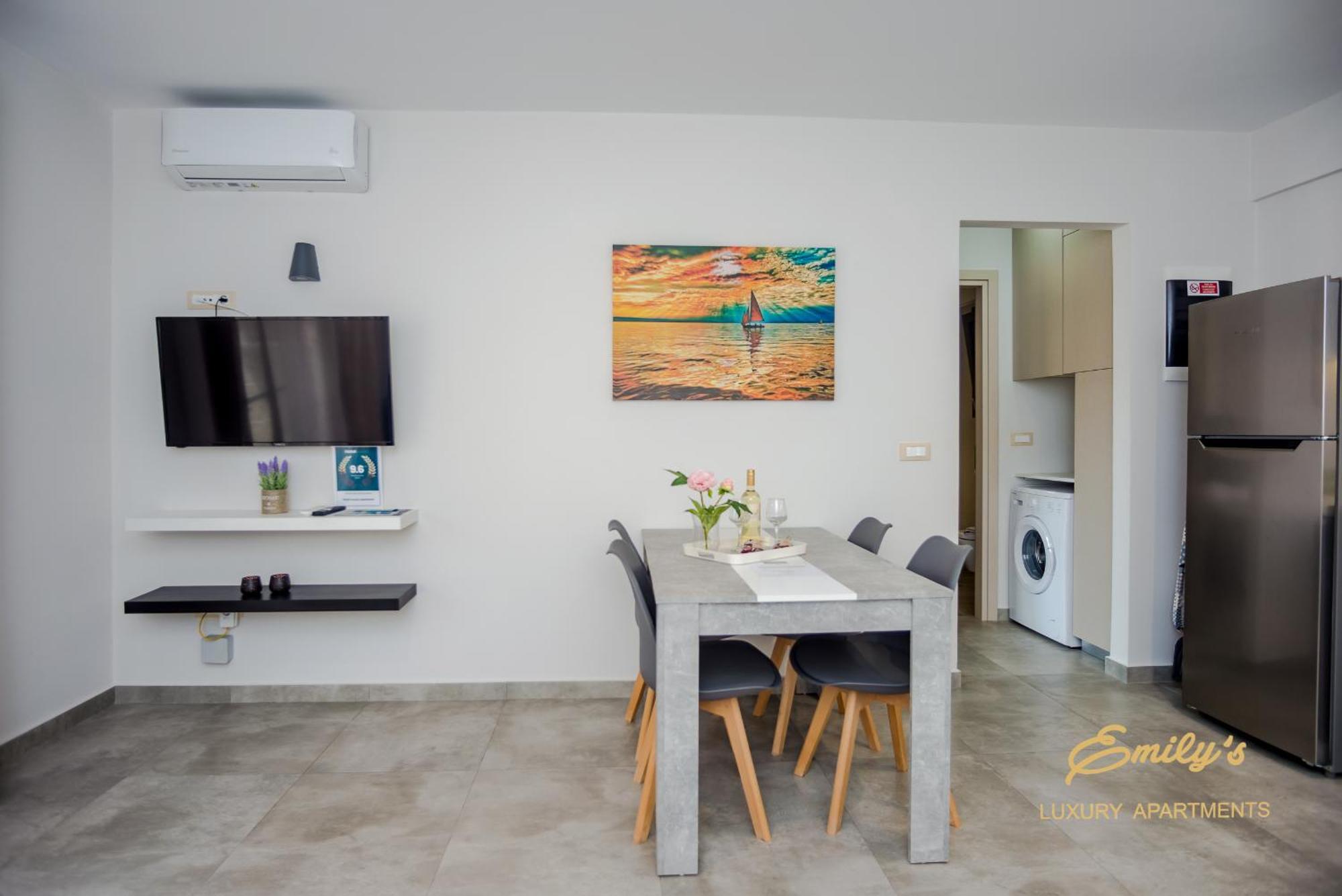 Emily's Luxury * Argostoli (Kefalonia)