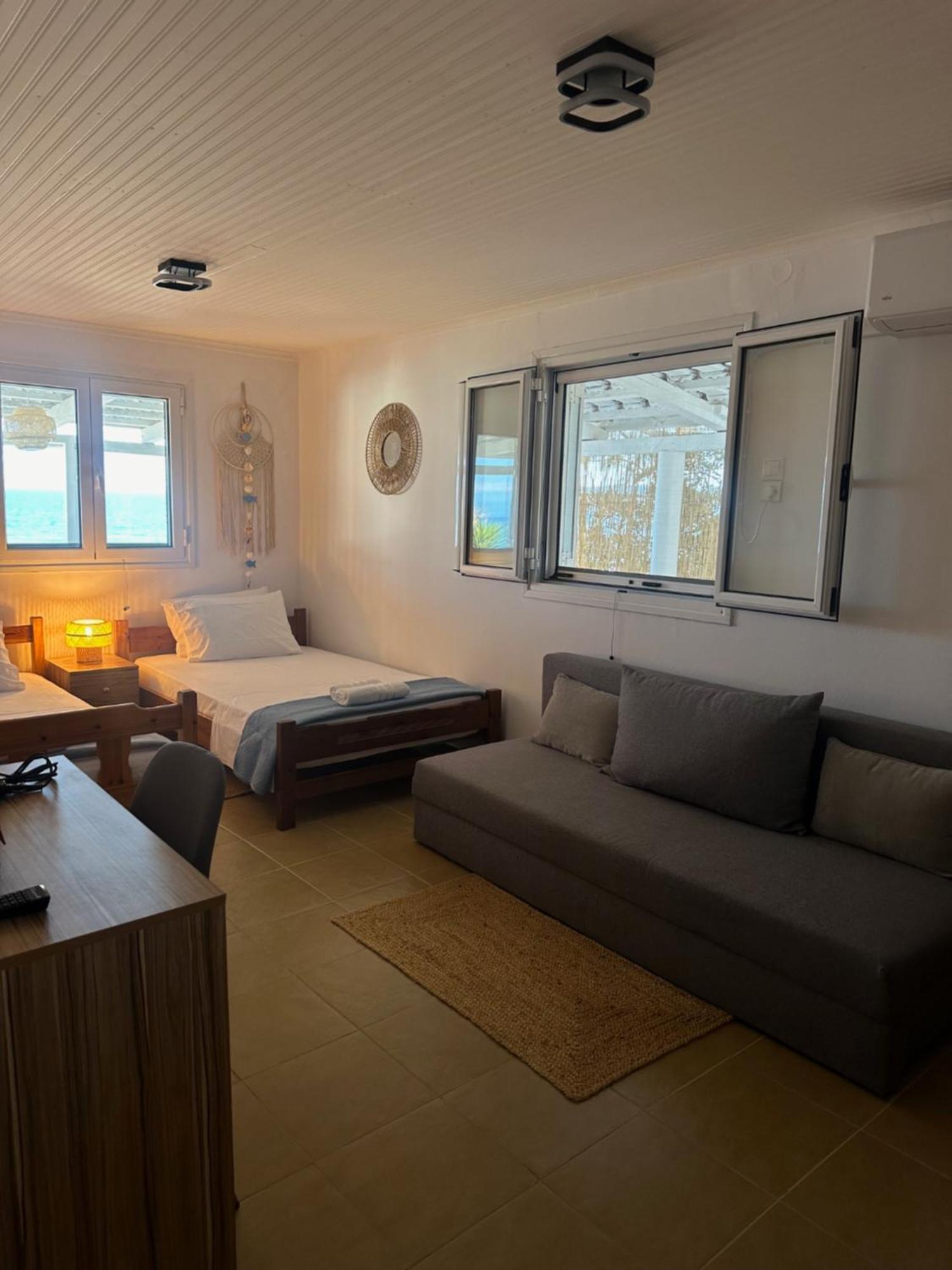 Holiday home Sea View Theoni *