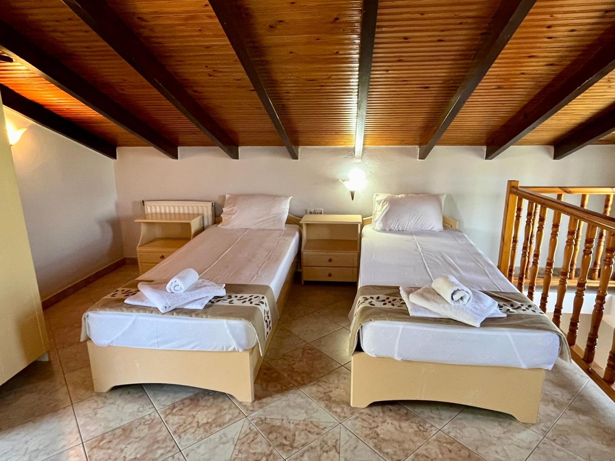 Aparthotel Oneiro Zois