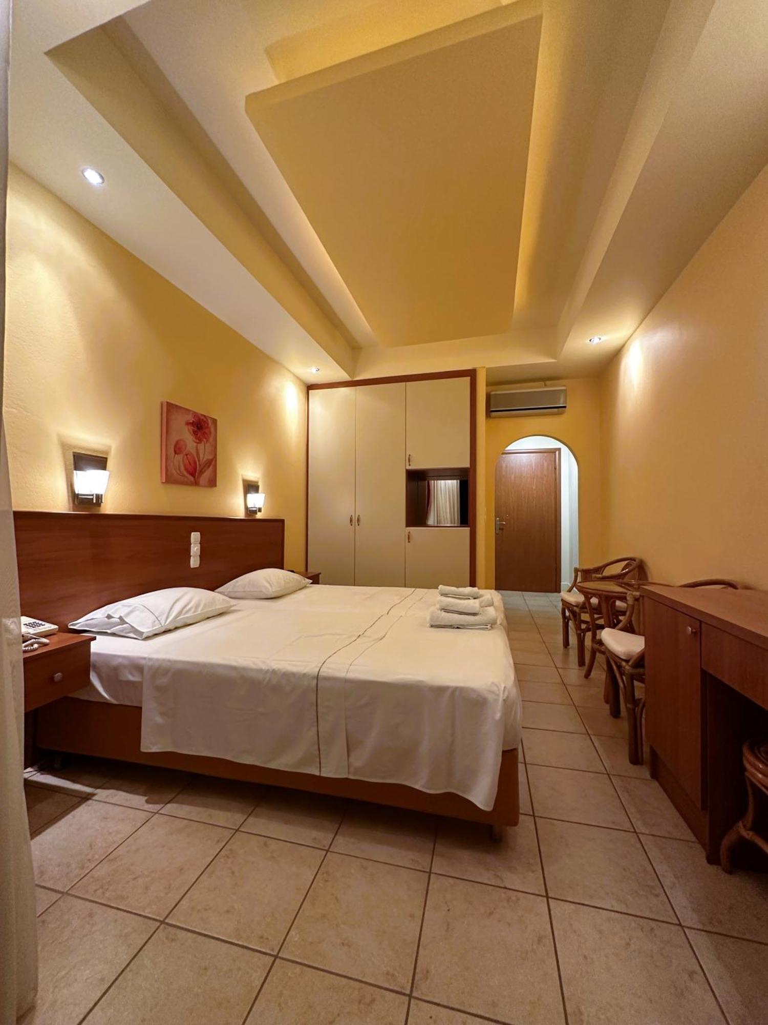 Souris Hotel