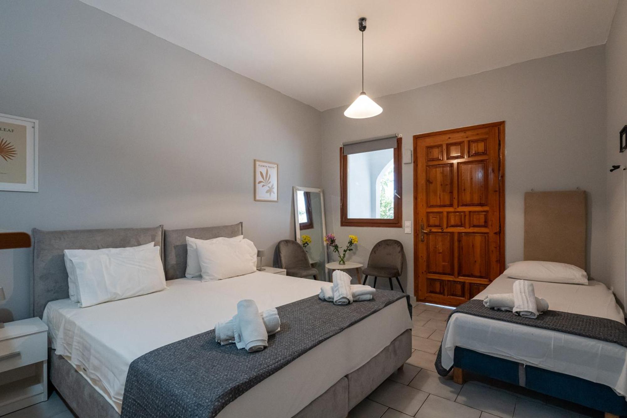 Studios Koukis Apartment