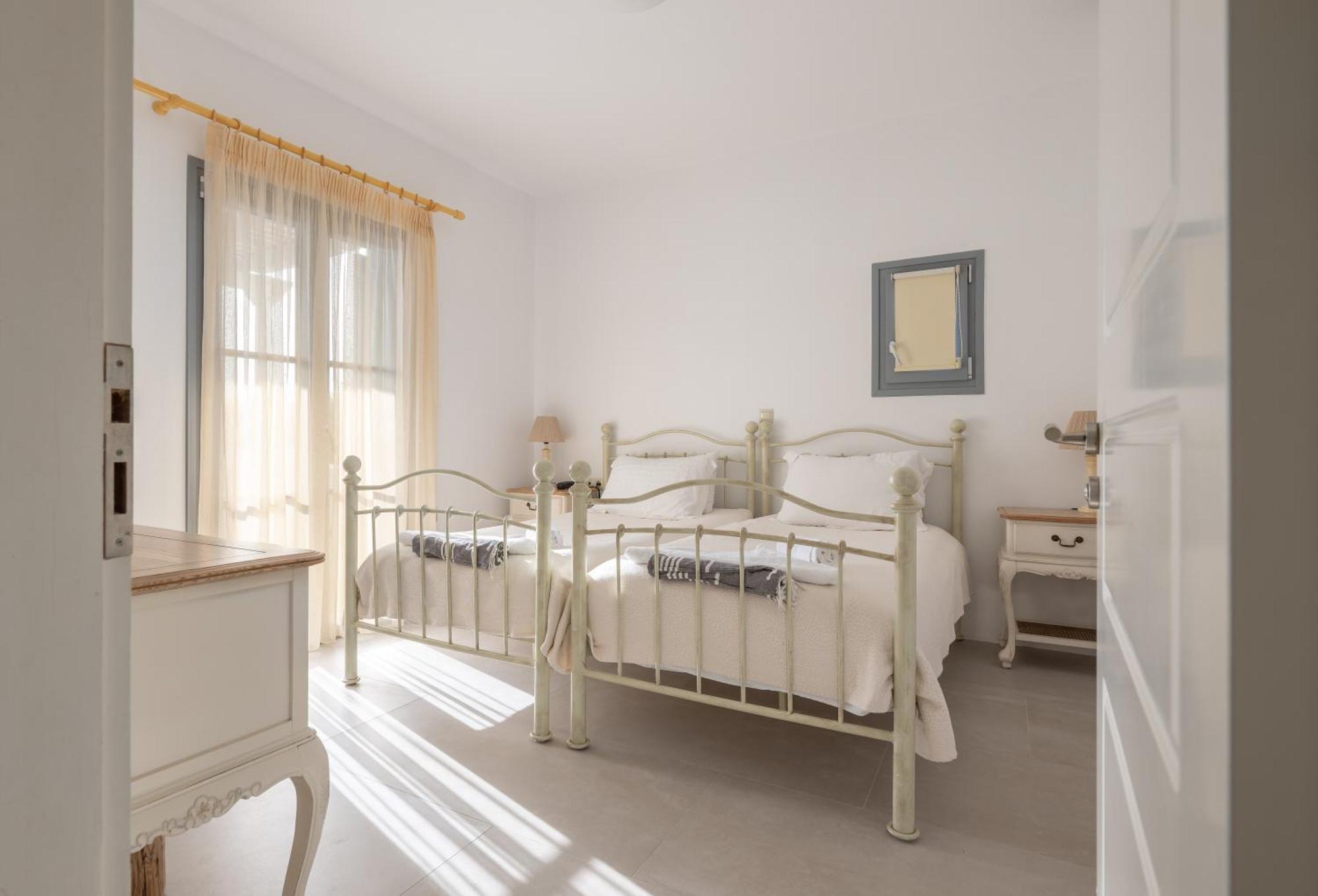 Iliada Villas 3* Agios Prokopios (Naxos)