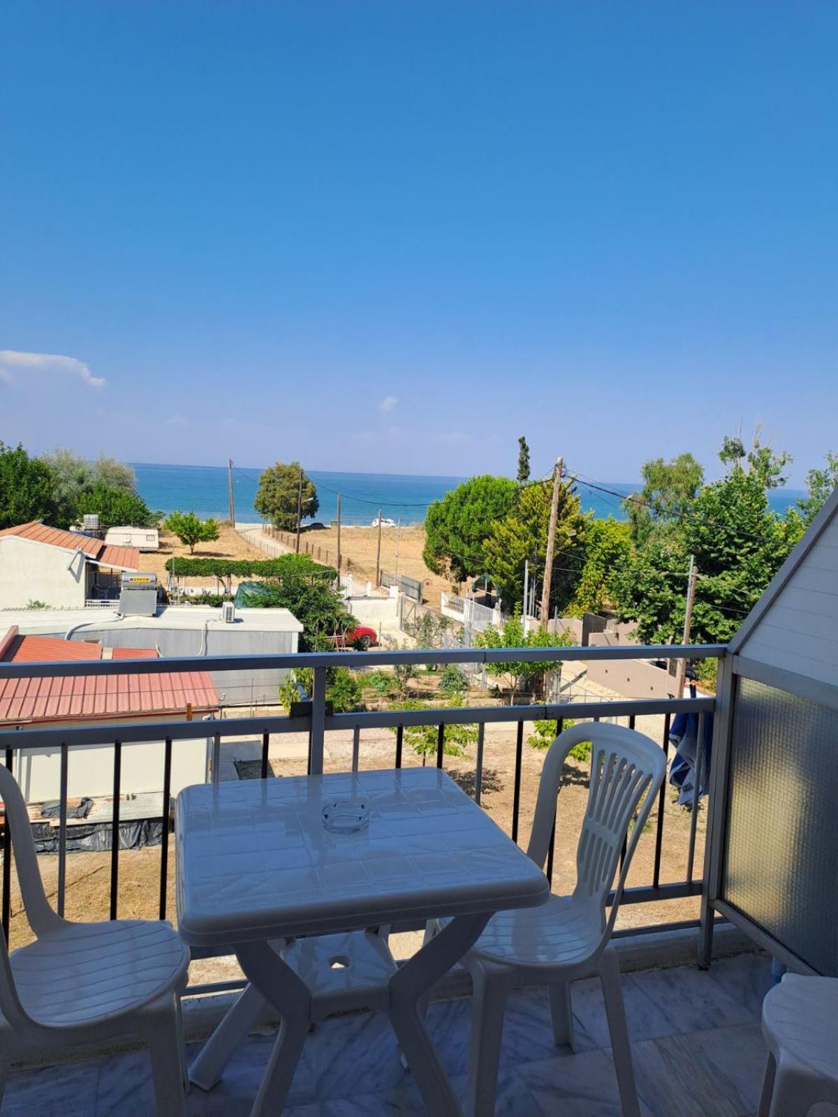 Golden Sea View Apartment Nea Mesagkala