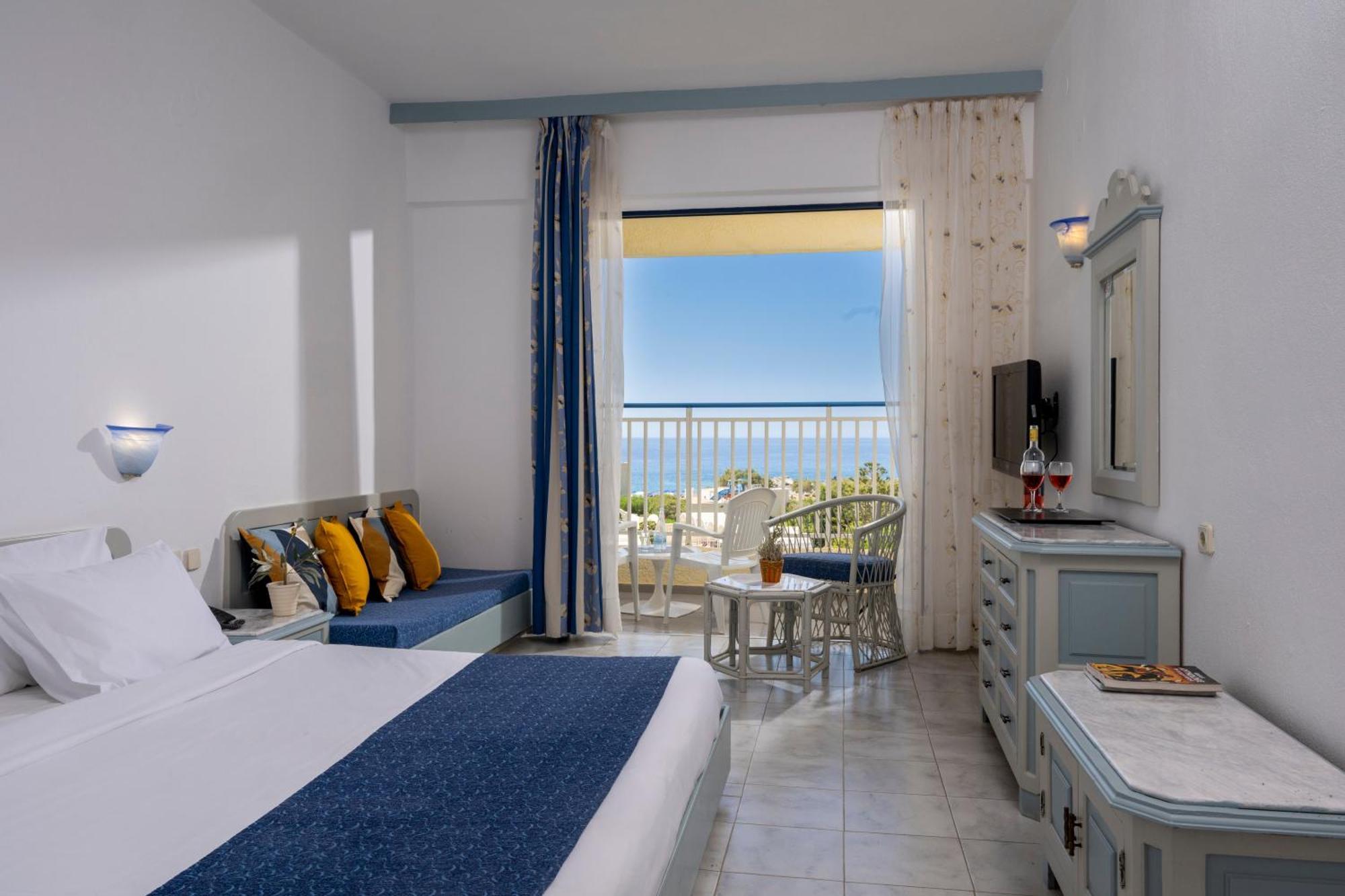Mare Blue Hotel