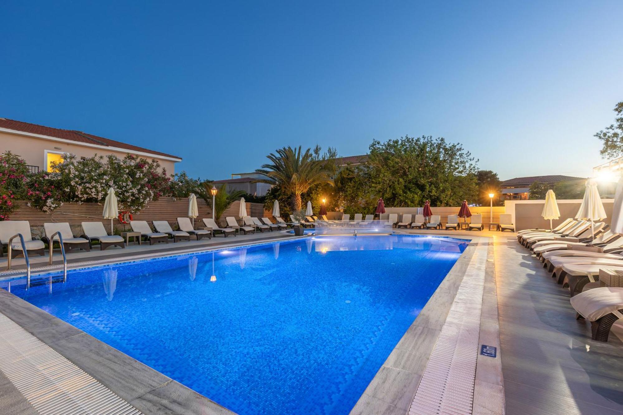 Esperia Hotel 3*