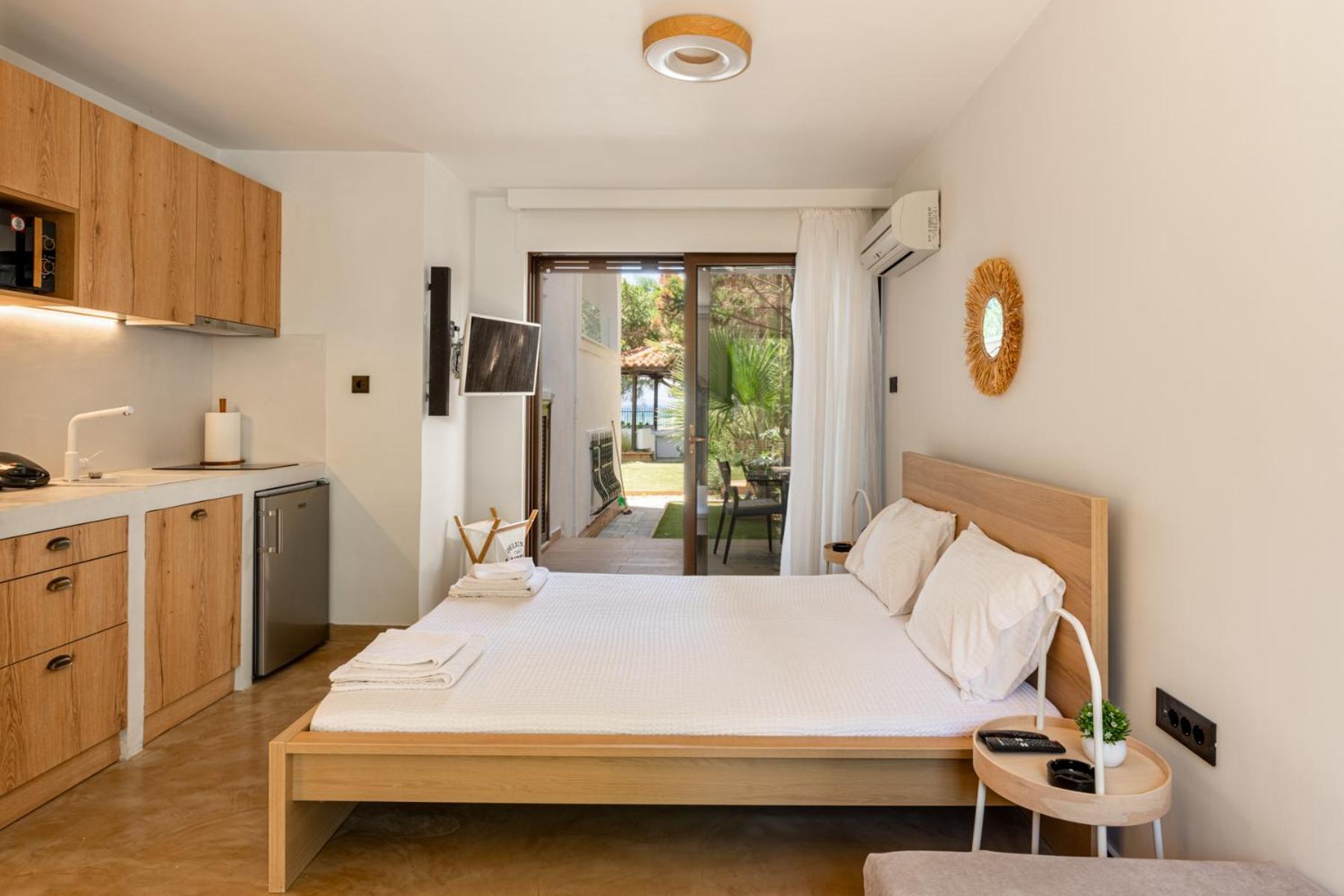 Alkis By Aegiankazarte Guest house Kapotidhes