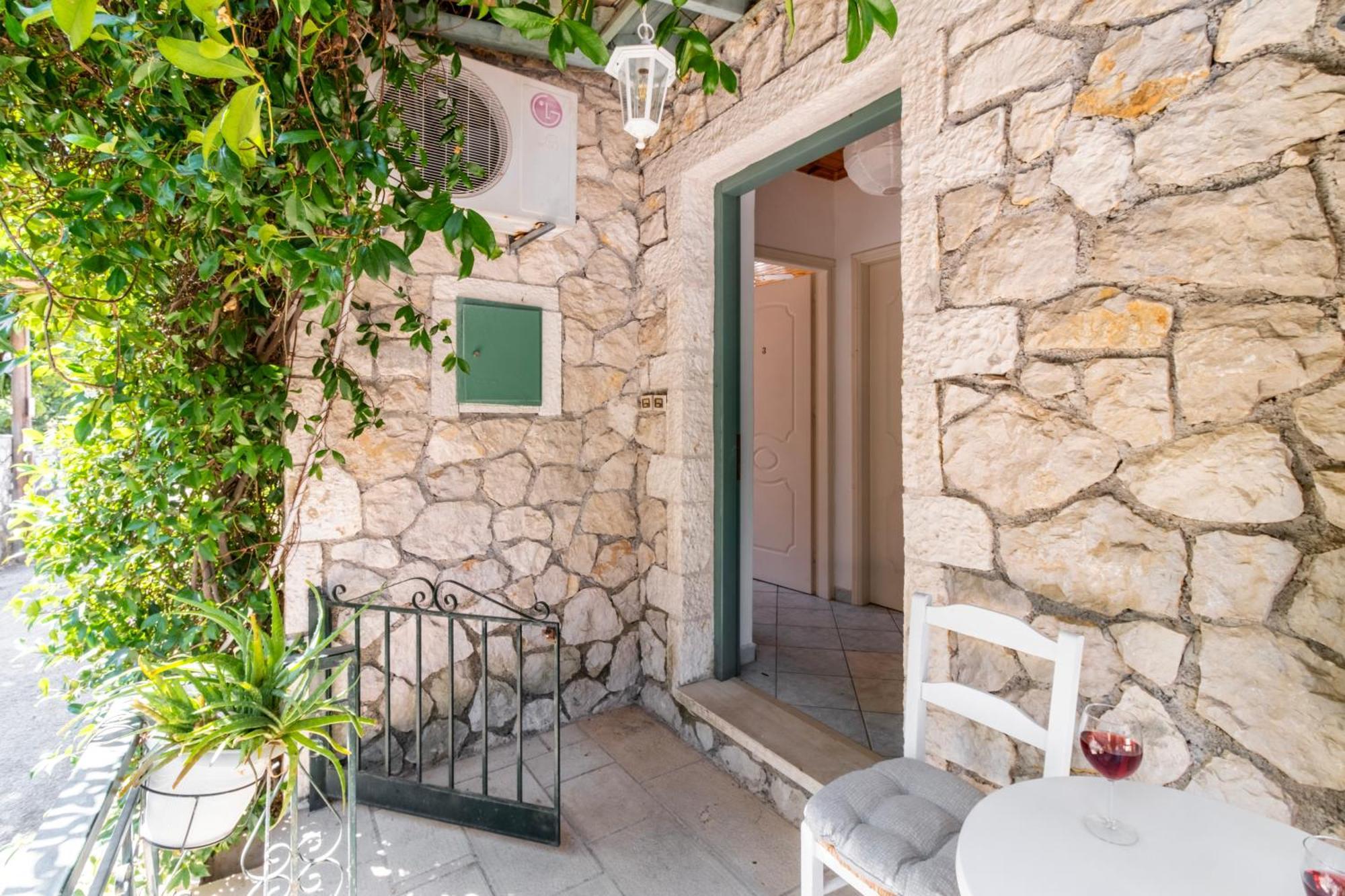 Apartment Kerkis Traditional