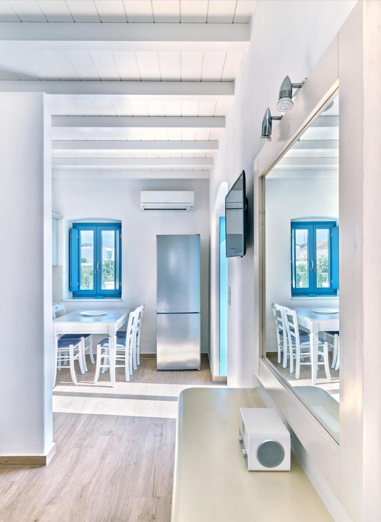 Villa Luxurious Pactia Amazing Pool Isterni (Paros)