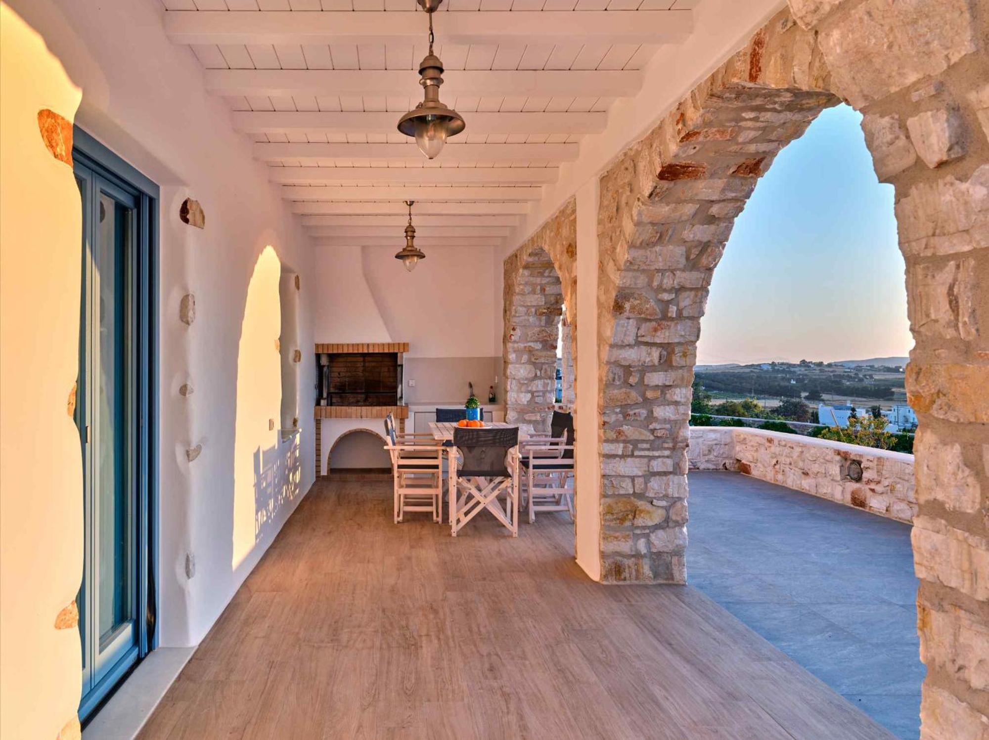 Luxurious Pactia Amazing Pool Villa Isterni (Paros)