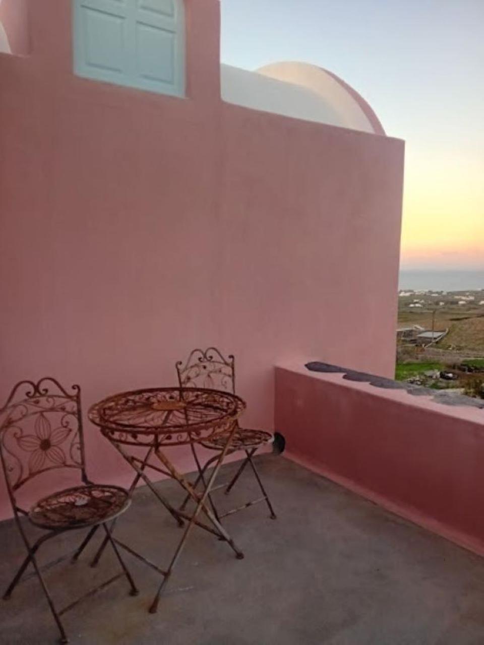 Christa's Oia (Santorini)