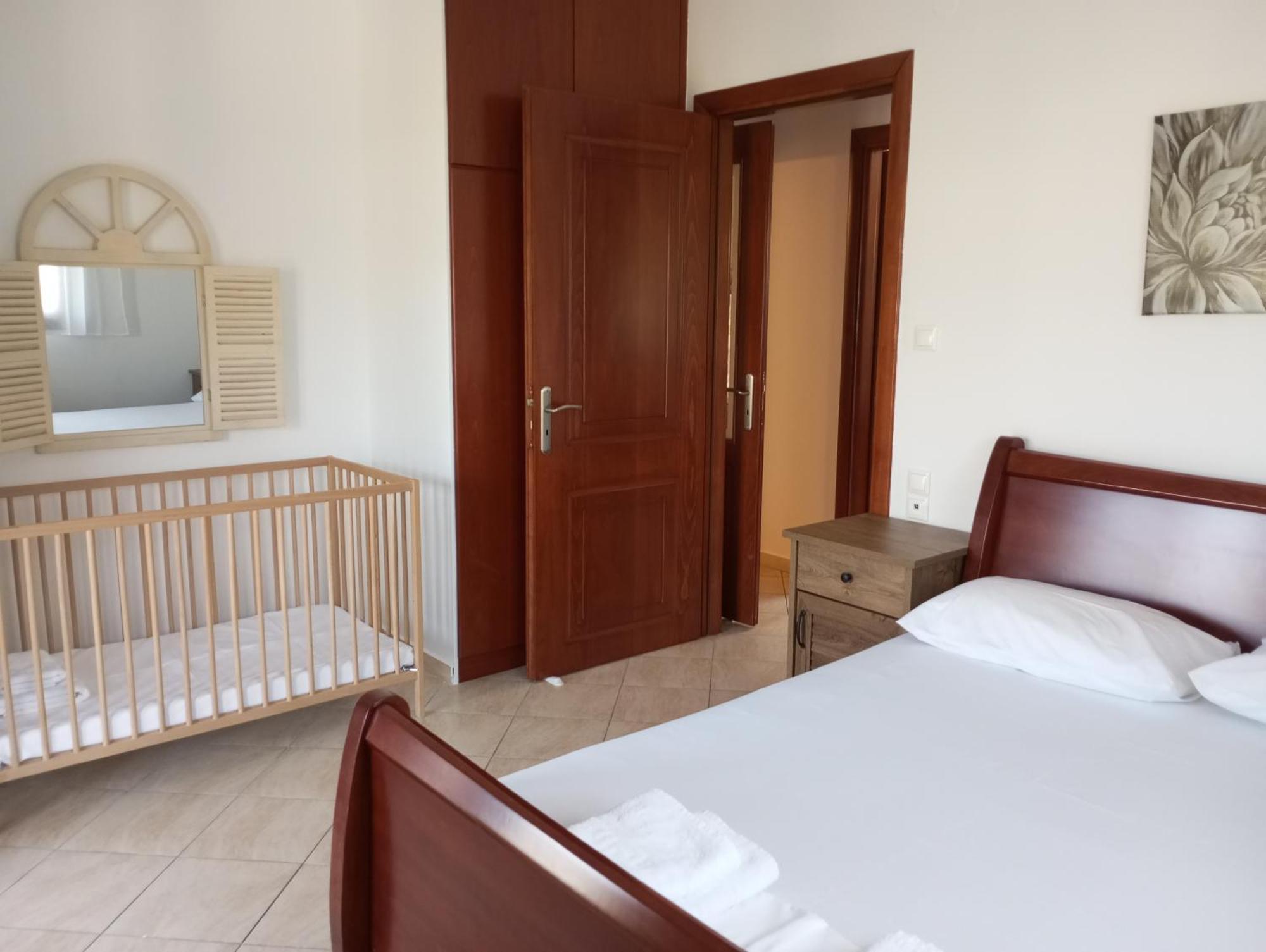 Apartment Nisos Family