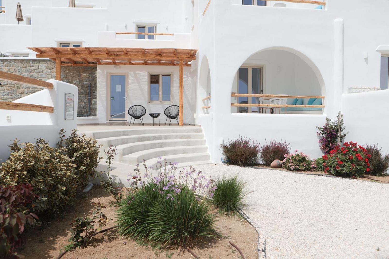 Naxos Earth