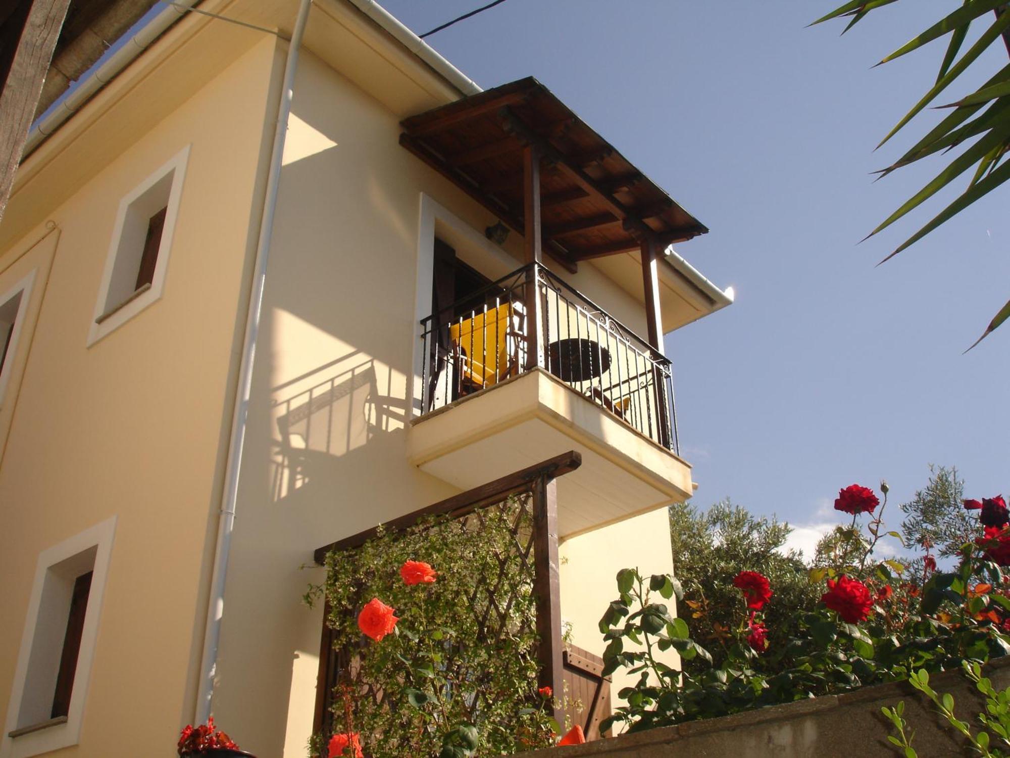Maistros Guest house *