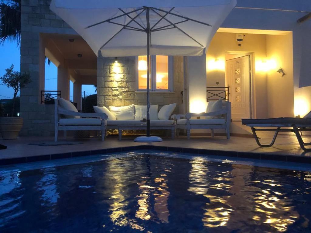 Villa Harriet Maria With Pool And Ocean View Kolimbari, Chania Kolymbari