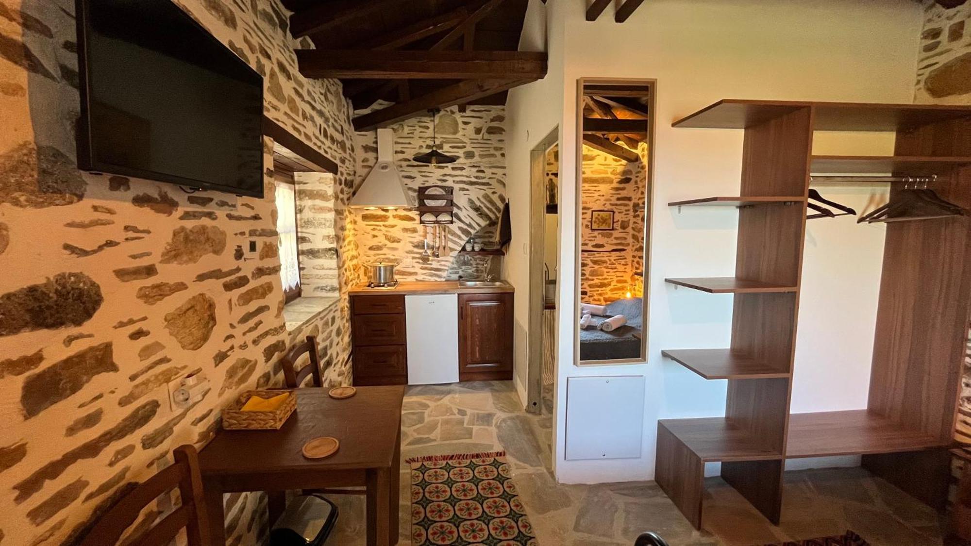 Apartment San Lorenzo - παραδοσιακά πέτρινα *