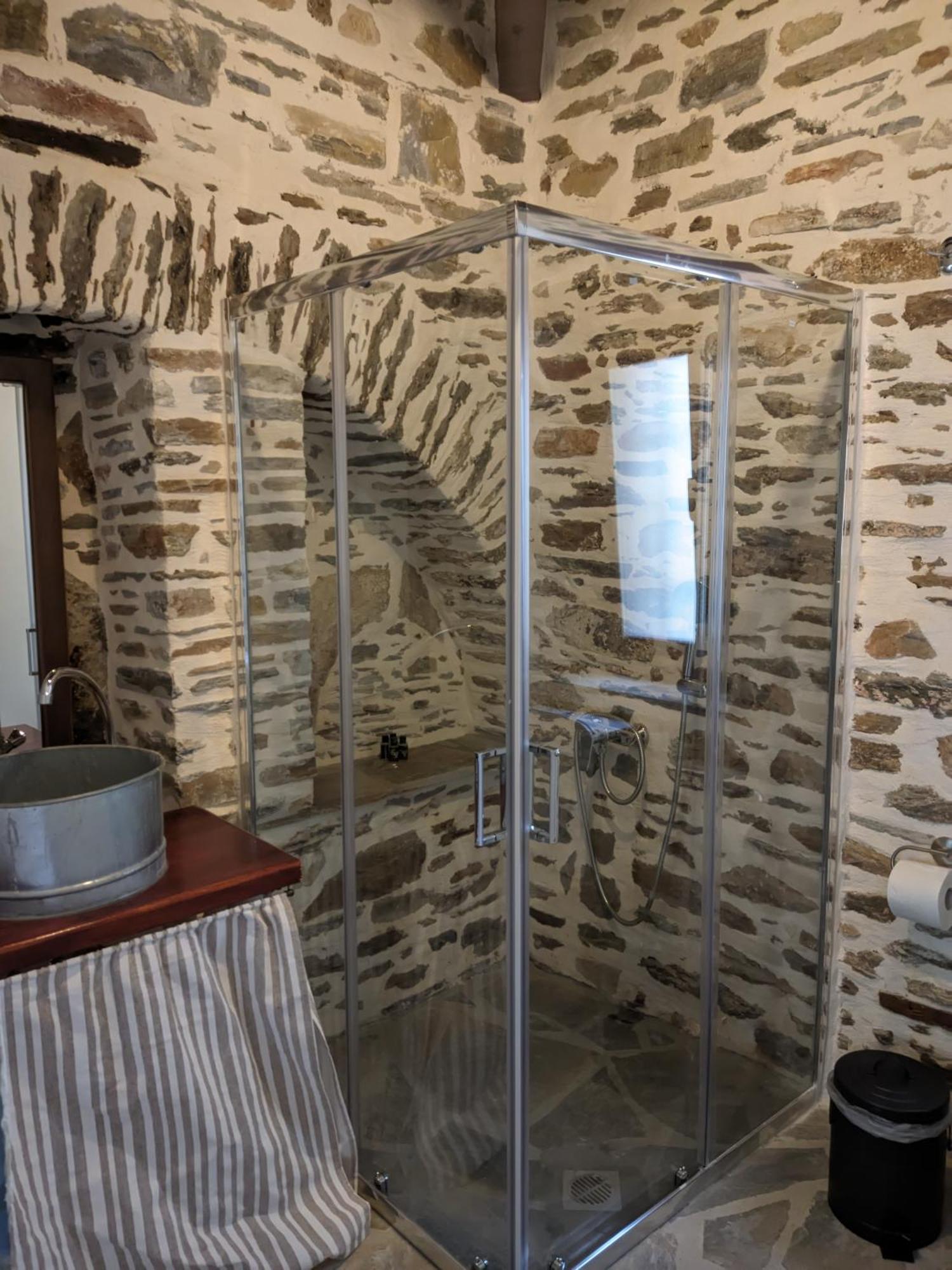 Apartment San Lorenzo - παραδοσιακά πέτρινα *
